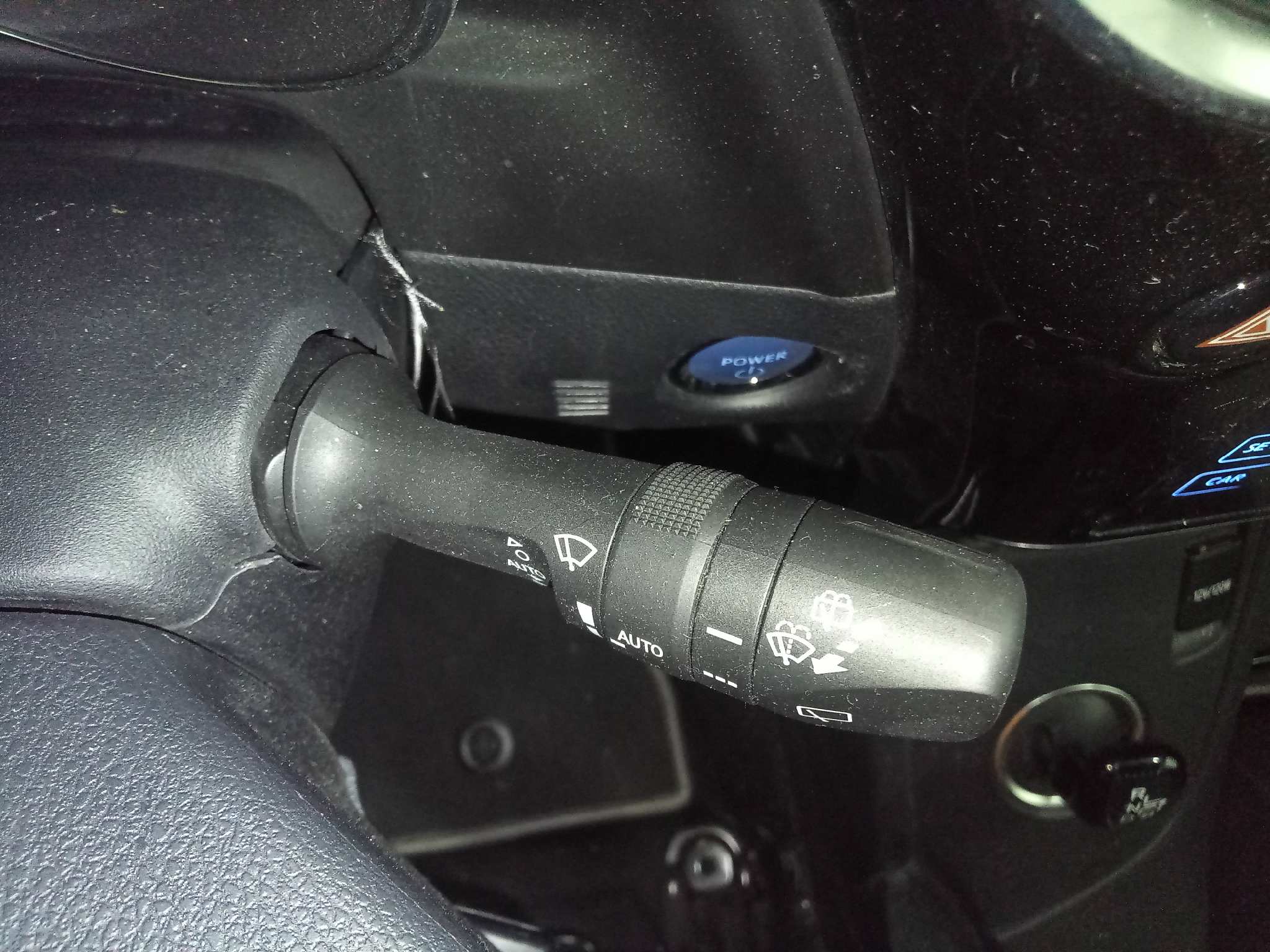 TOYOTA AURIS Hybrid Active   |   09.12 - 12.19