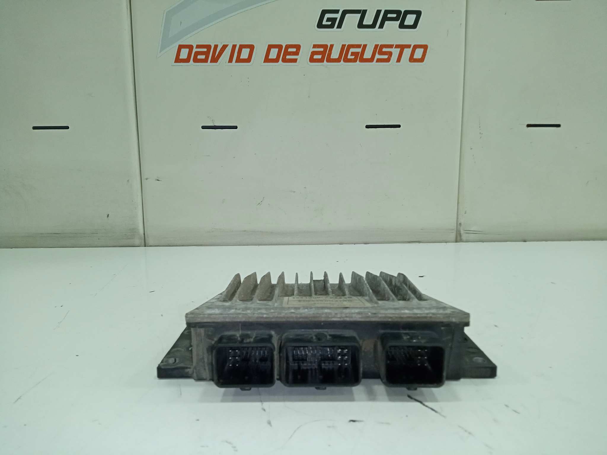 UCE ECU foto 2