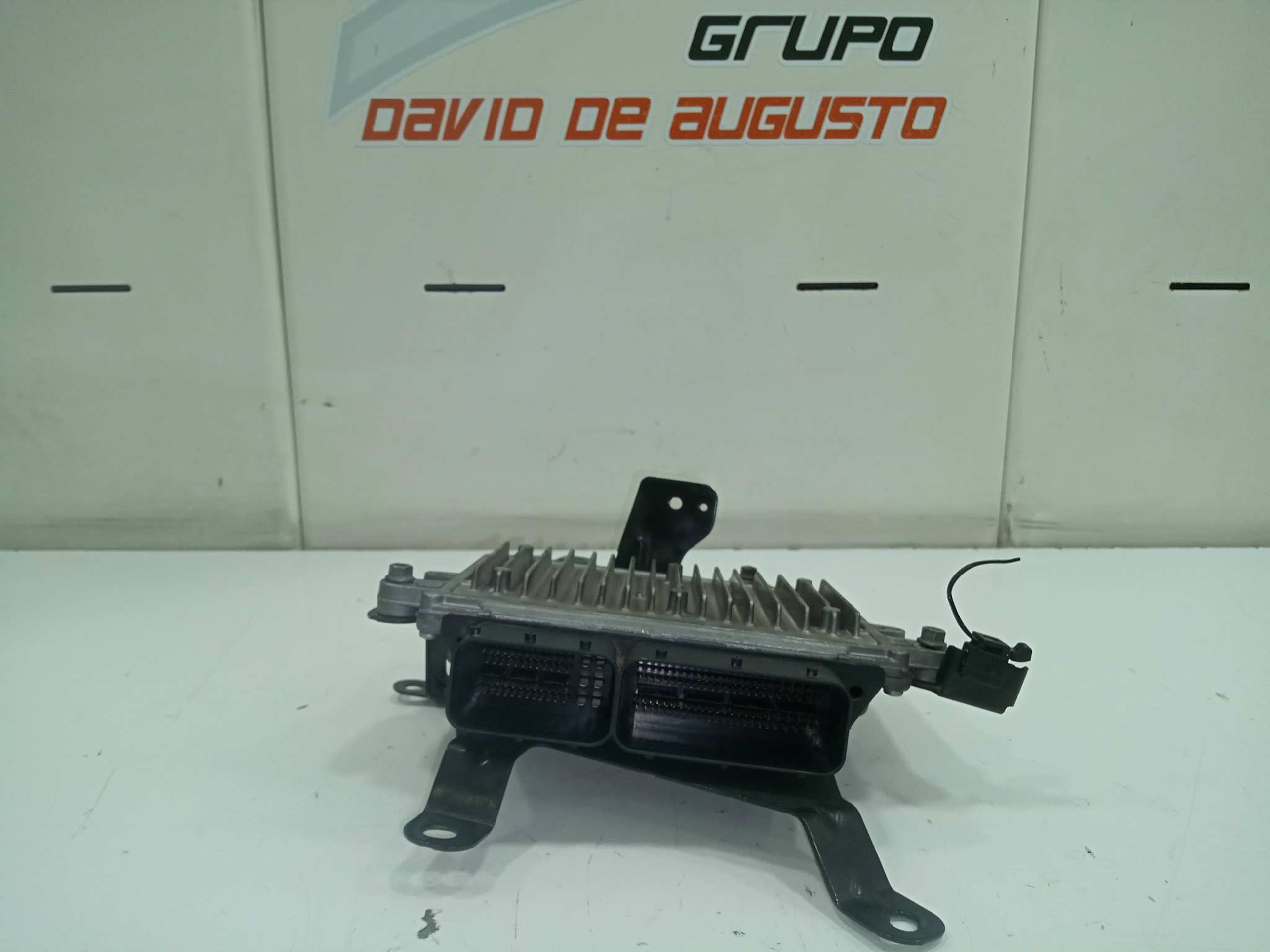 UCE ECU foto 2