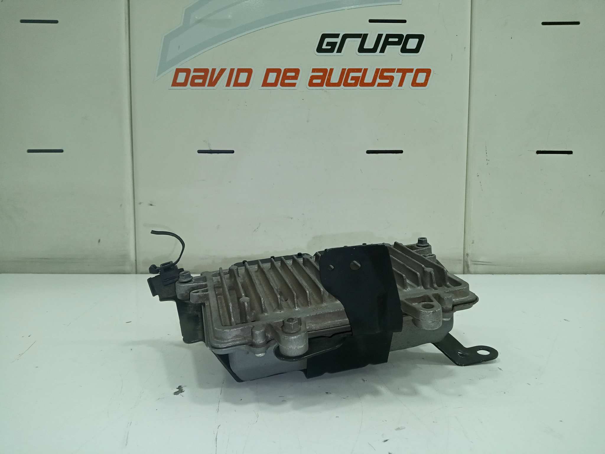 UCE ECU foto 3