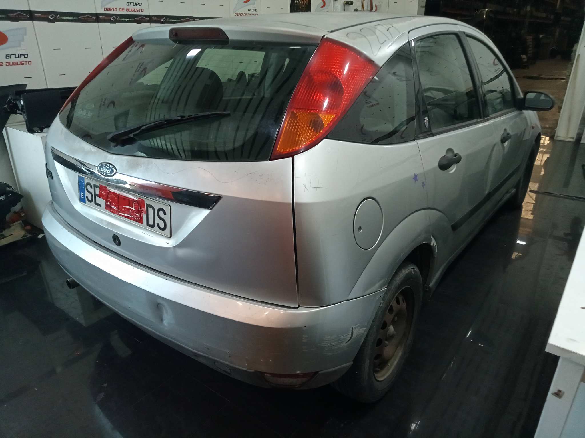 FORD FOCUS BERLINA (CAK) Ambiente   |   08.98 - 12.04 foto 7