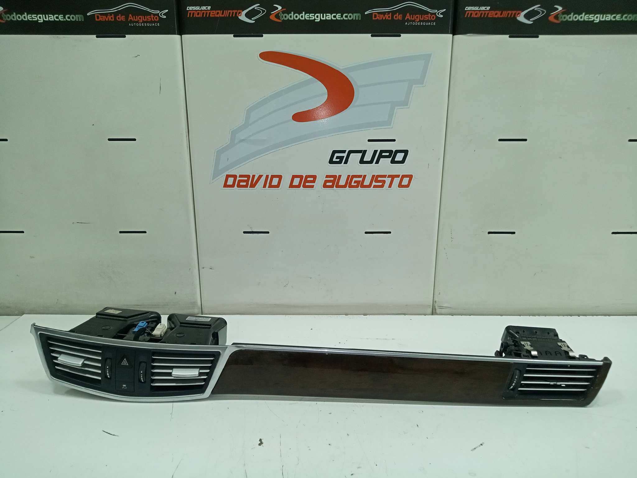AIREADOR CENTRAL MERCEDES CLASE E (W212) LIM. 220 CDI BlueEfficiency (212.002)   |   01.09 - 12.14