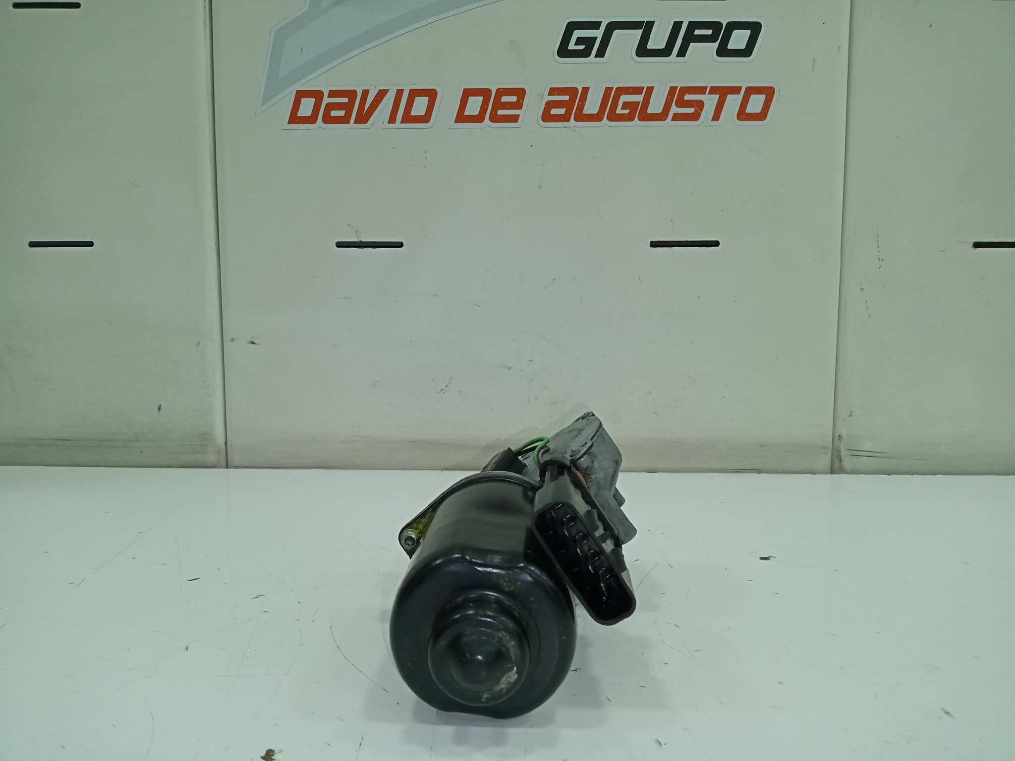 MOTOR LIMPIA DELANTERO foto 3