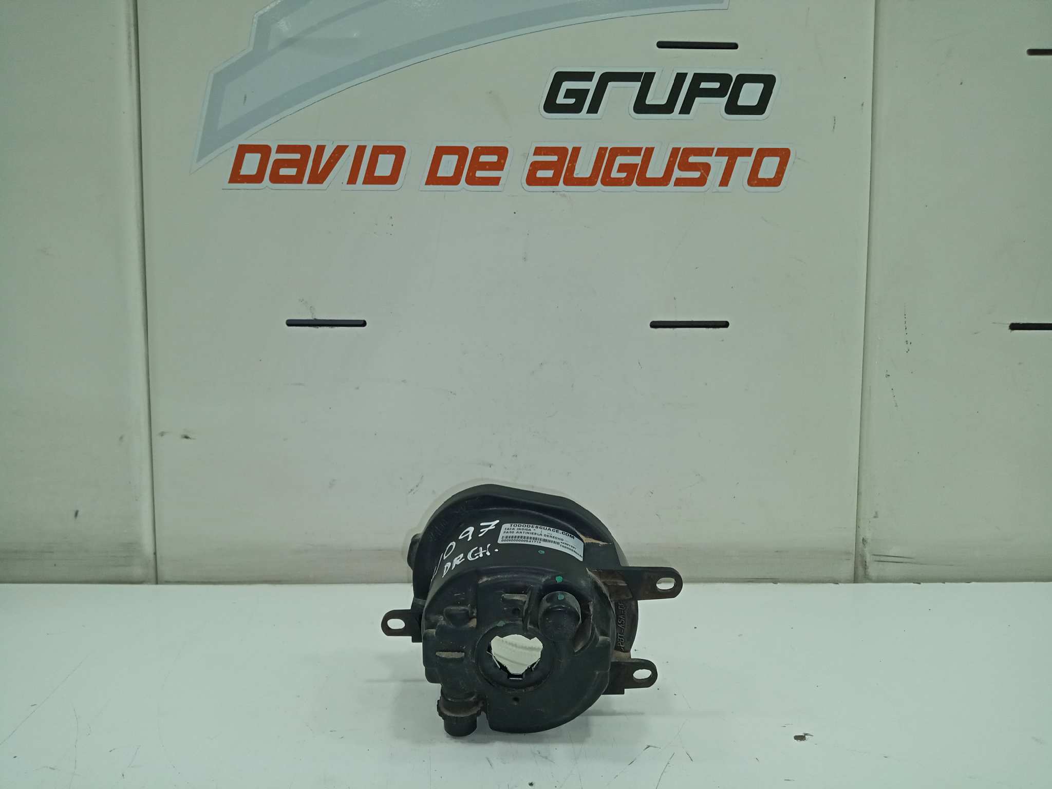 FARO ANTINIEBLA DERECHO foto 3
