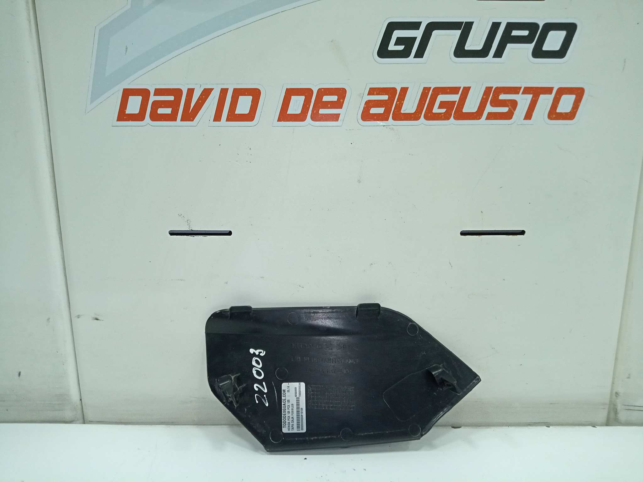 TAPA CAJA FUSIBLES foto 3