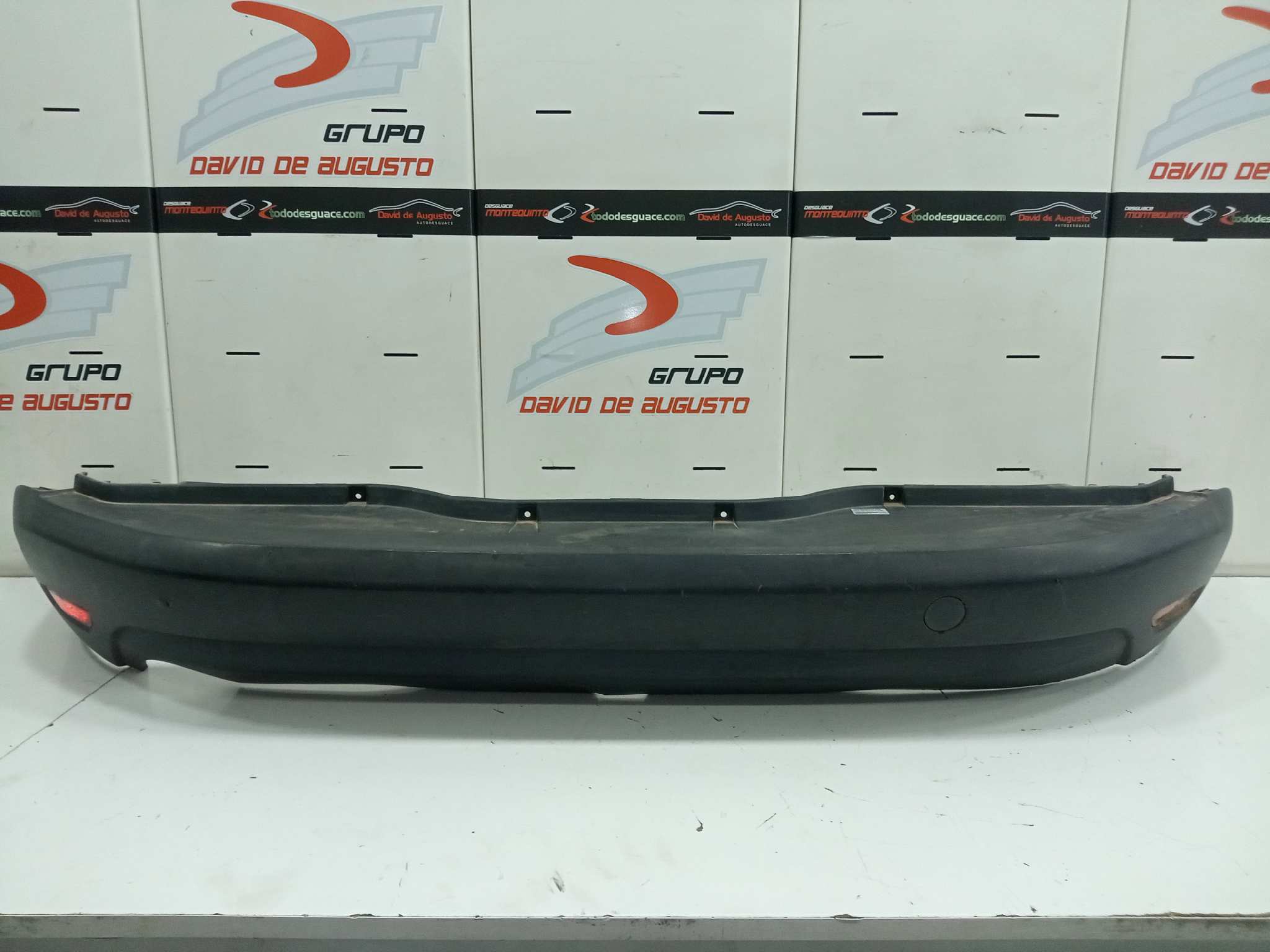 PARAGOLPES TRASERO