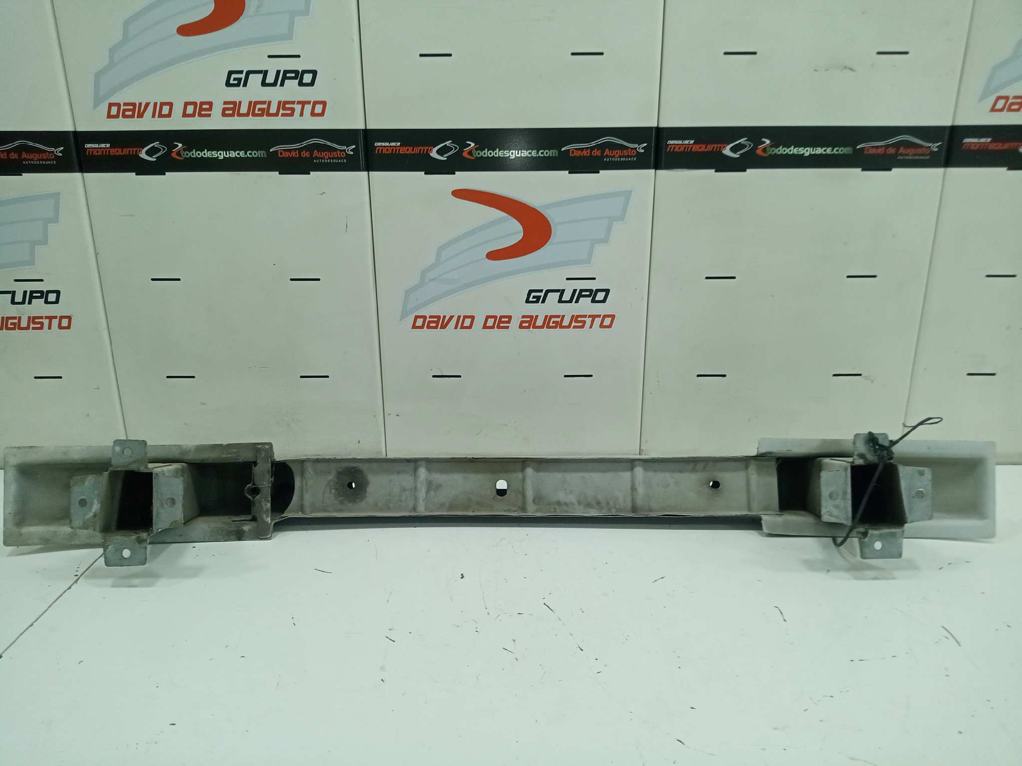 TRAVIESA DELANTERA NISSAN PRIMASTAR (X83) Caja cerrada batalla corta 2,76t   |   04.03 - ...