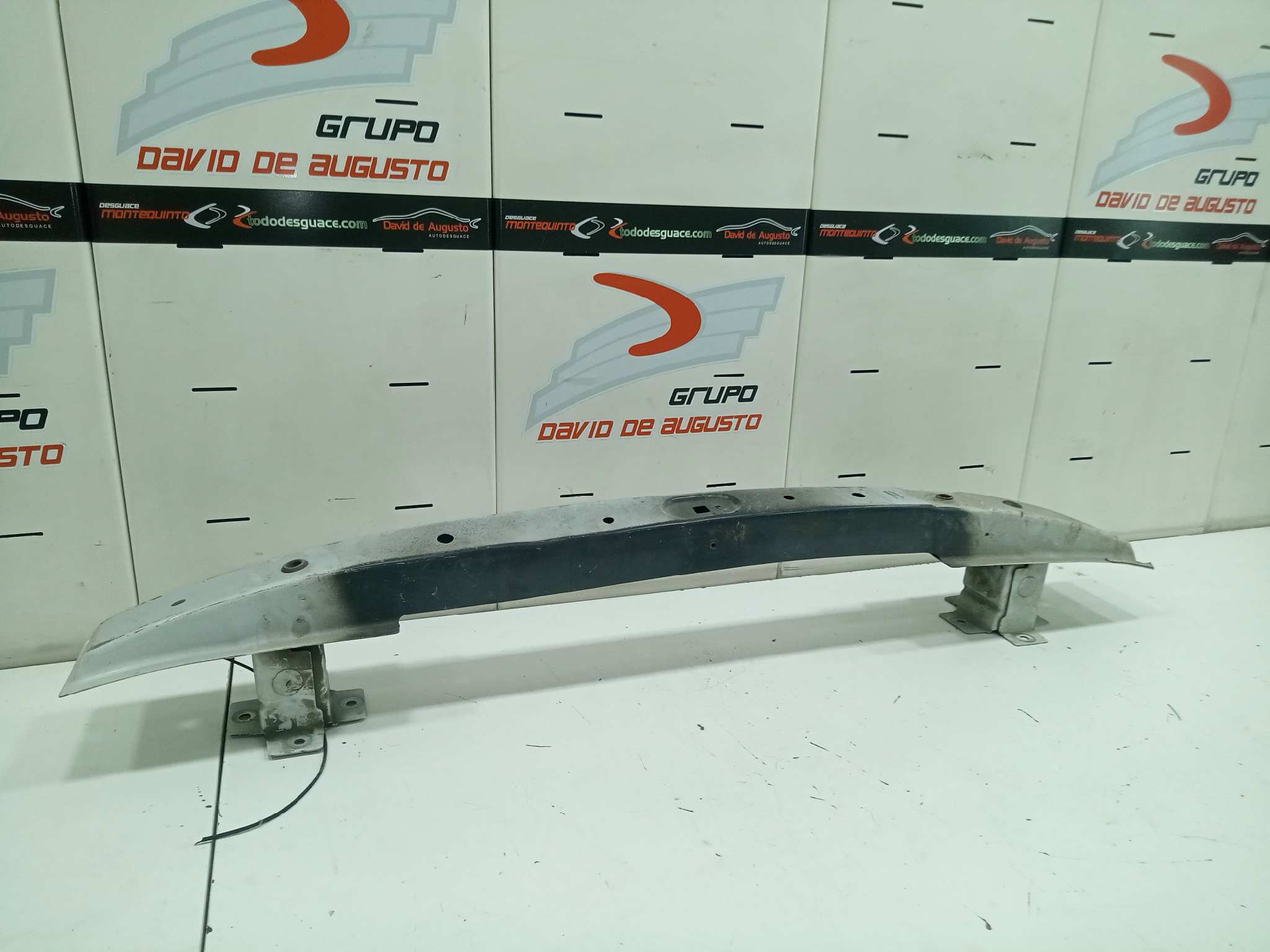 TRAVIESA DELANTERA NISSAN PRIMASTAR (X83) Caja cerrada batalla corta 2,76t   |   04.03 - ...