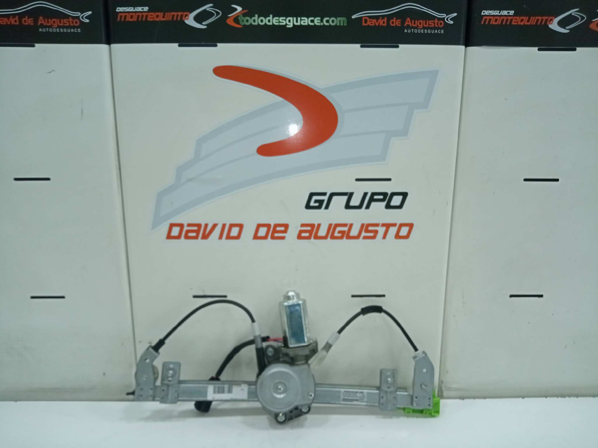 ELEVALUNAS DELANTERO IZQUIERDO
