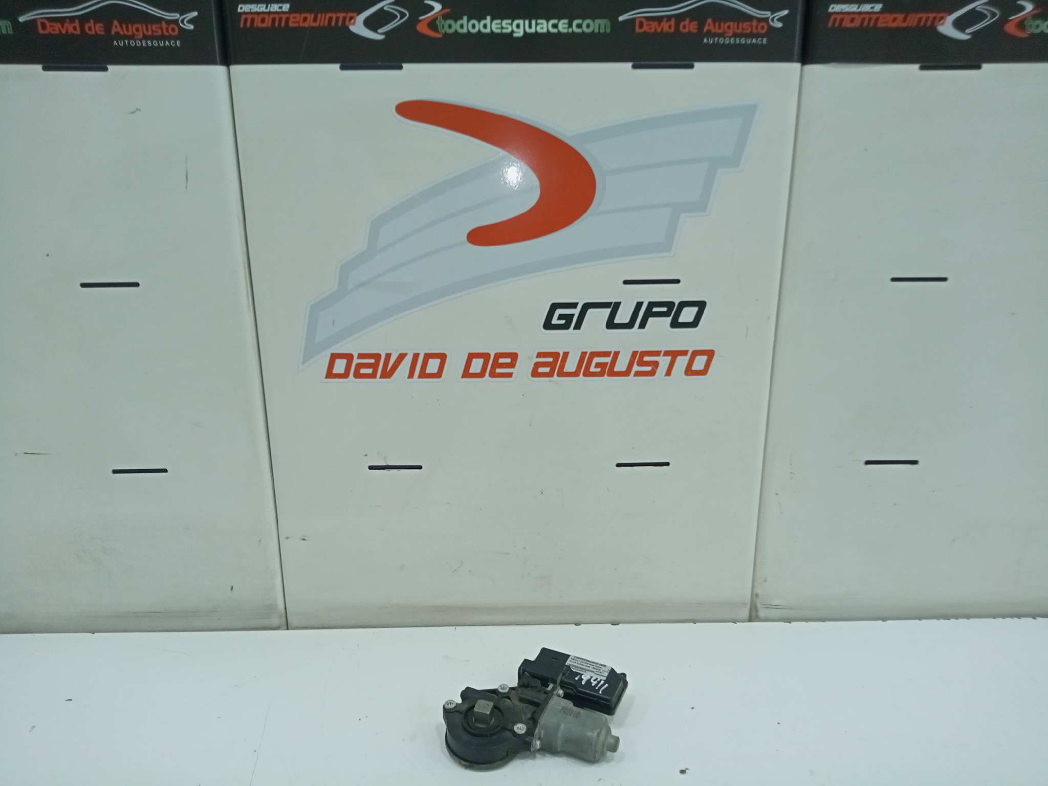 MOTOR ELEVALUNAS TRASERO IZQUIERDO foto 4