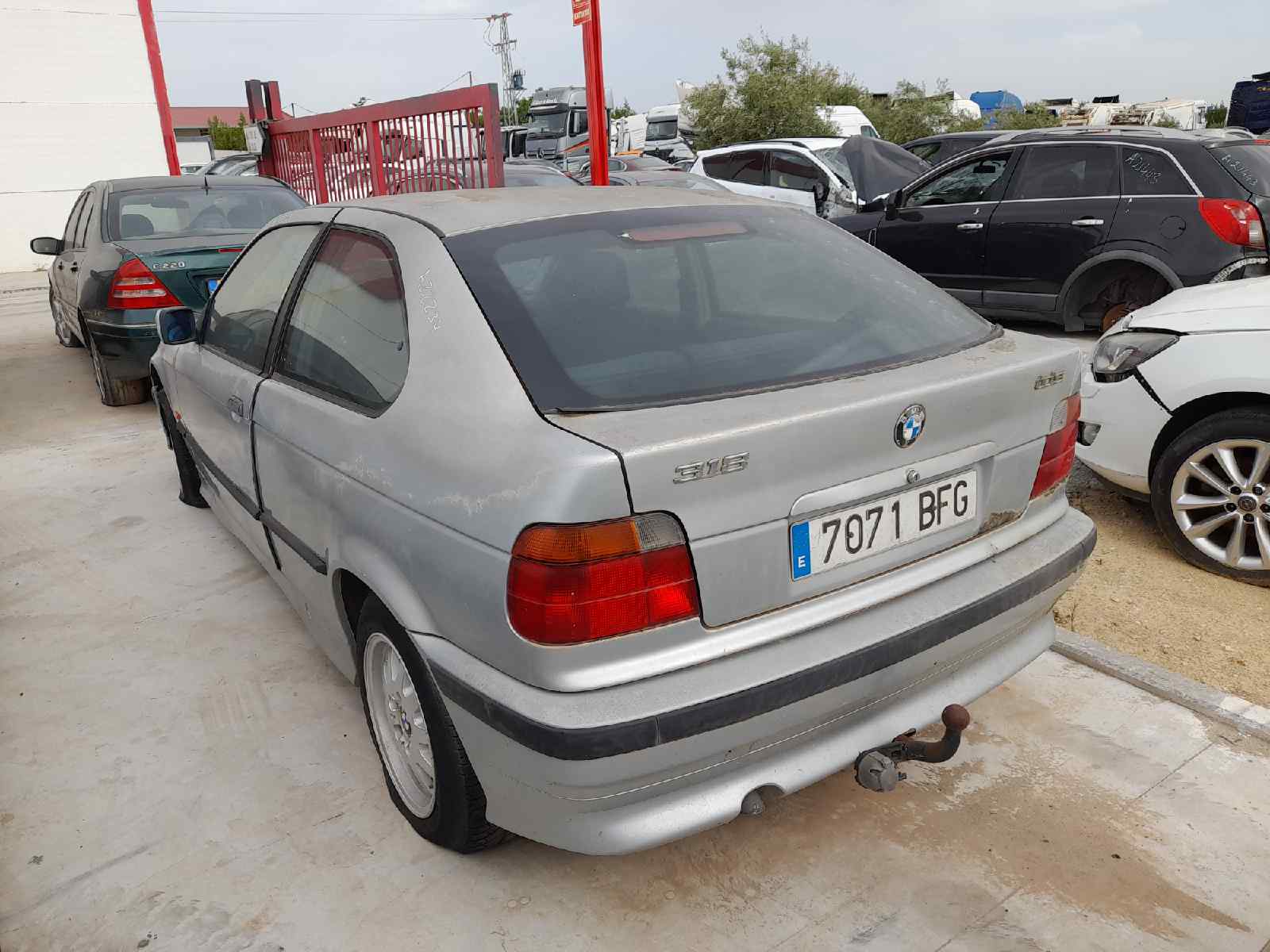 BMW SERIE 3 COMPACTO (E36) 318tds   |   03.95 - 12.01 foto 7