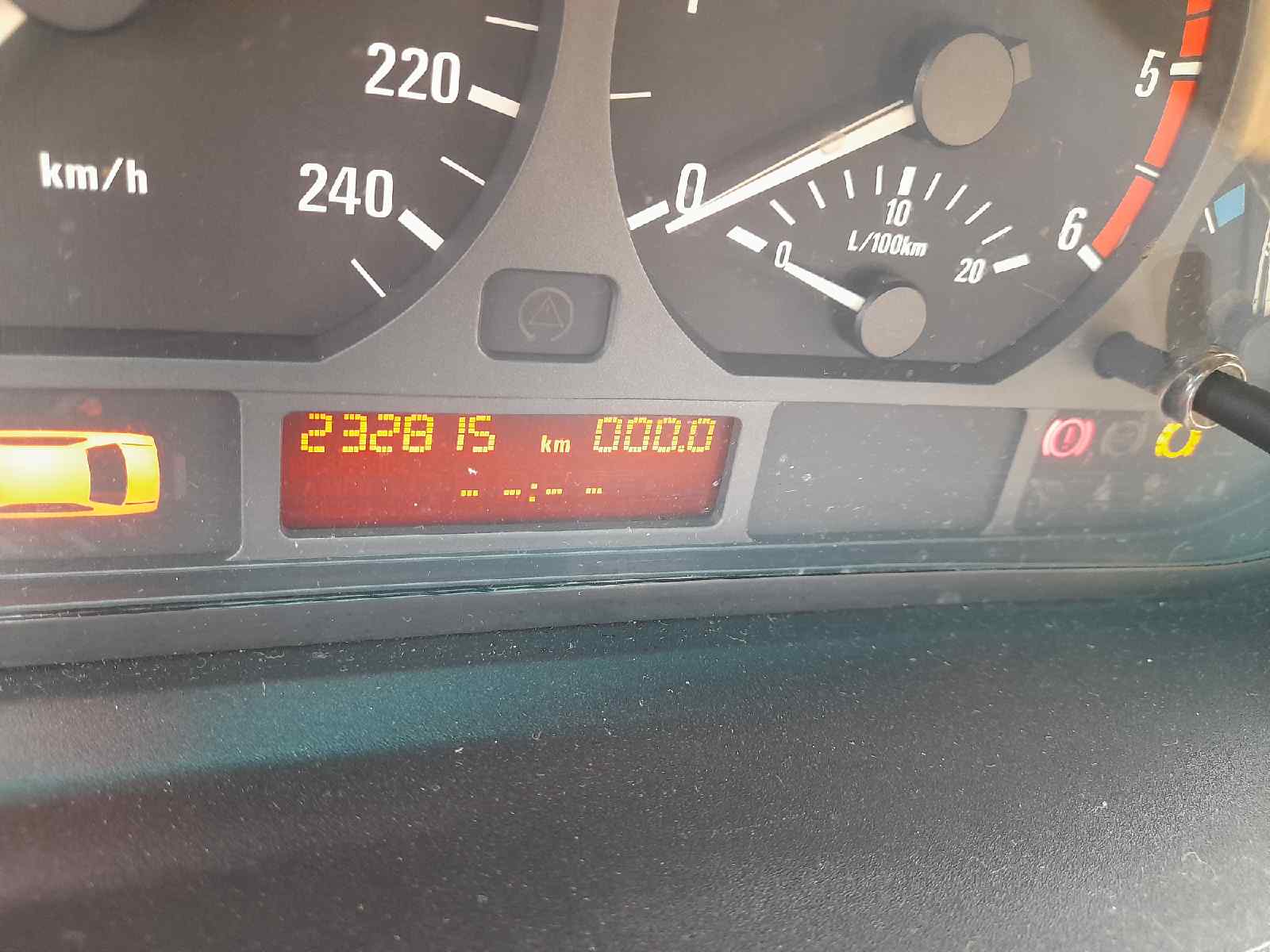 BMW SERIE 3 BERLINA (E46) 320d   |   04.98 - 12.01 foto 4