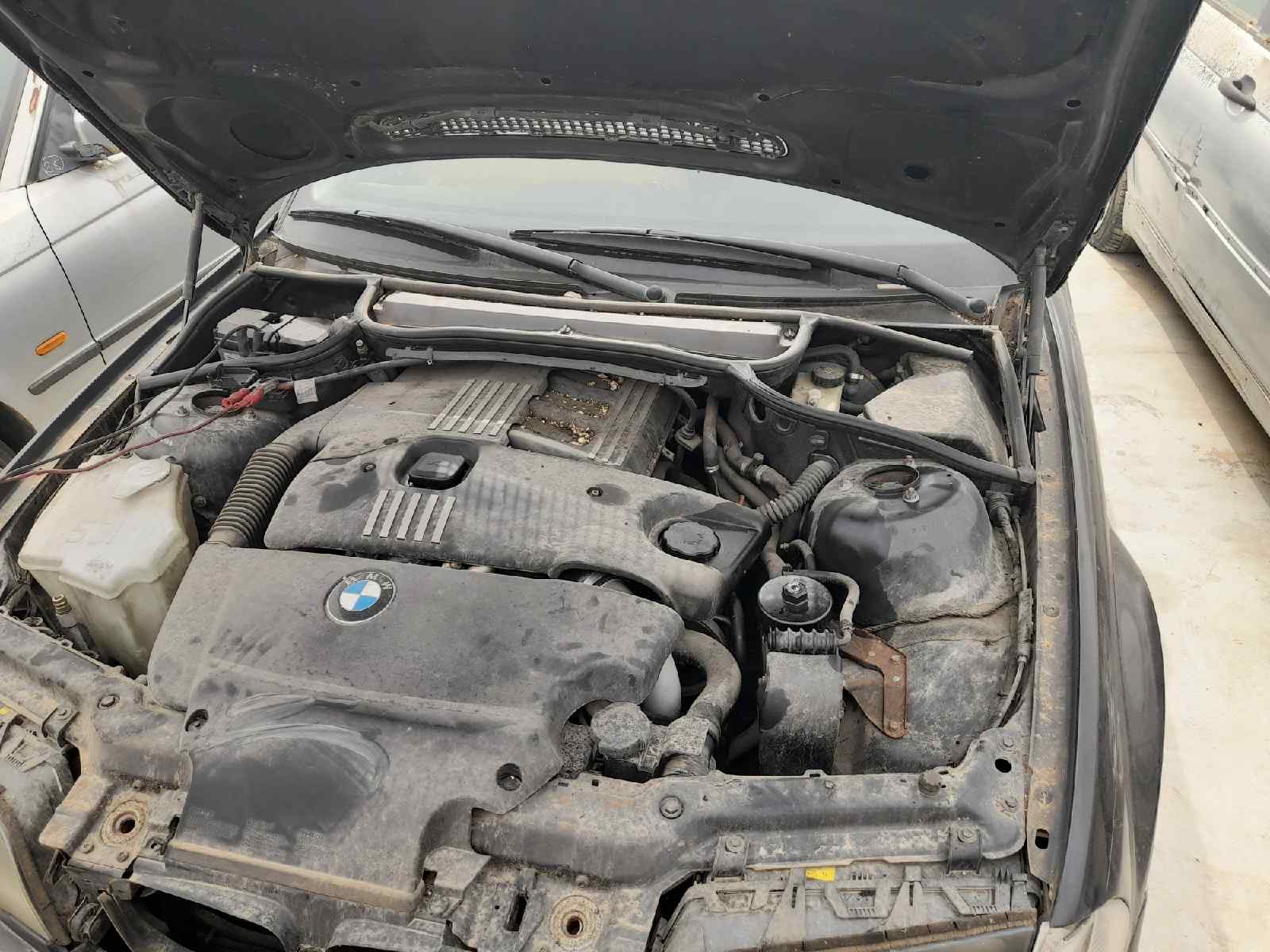 BMW SERIE 3 BERLINA (E46) 320d   |   04.98 - 12.01 foto 6