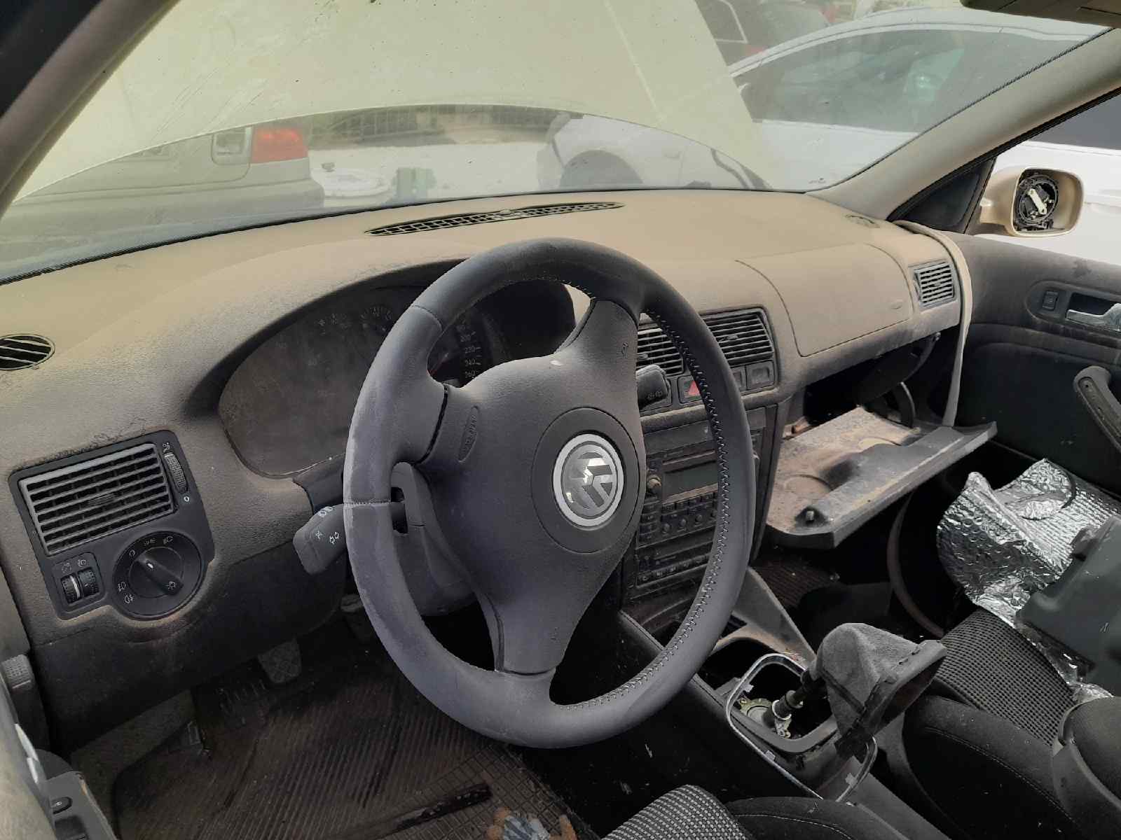 VOLKSWAGEN GOLF IV BERLINA (1J1) Advance   |   05.02 - 12.02 foto 7