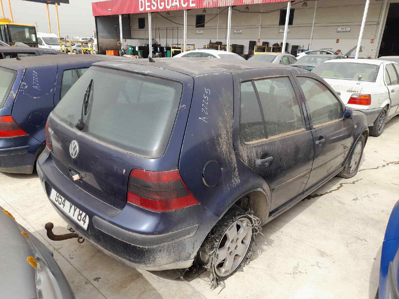 VOLKSWAGEN GOLF IV BERLINA (1J1) Advance   |   05.02 - 12.02 foto 9