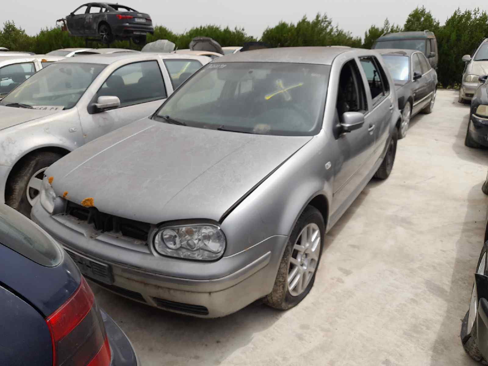 VOLKSWAGEN GOLF IV BERLINA (1J1) Advance Motor 1,9 Ltr. - 74 kW TDI foto 9