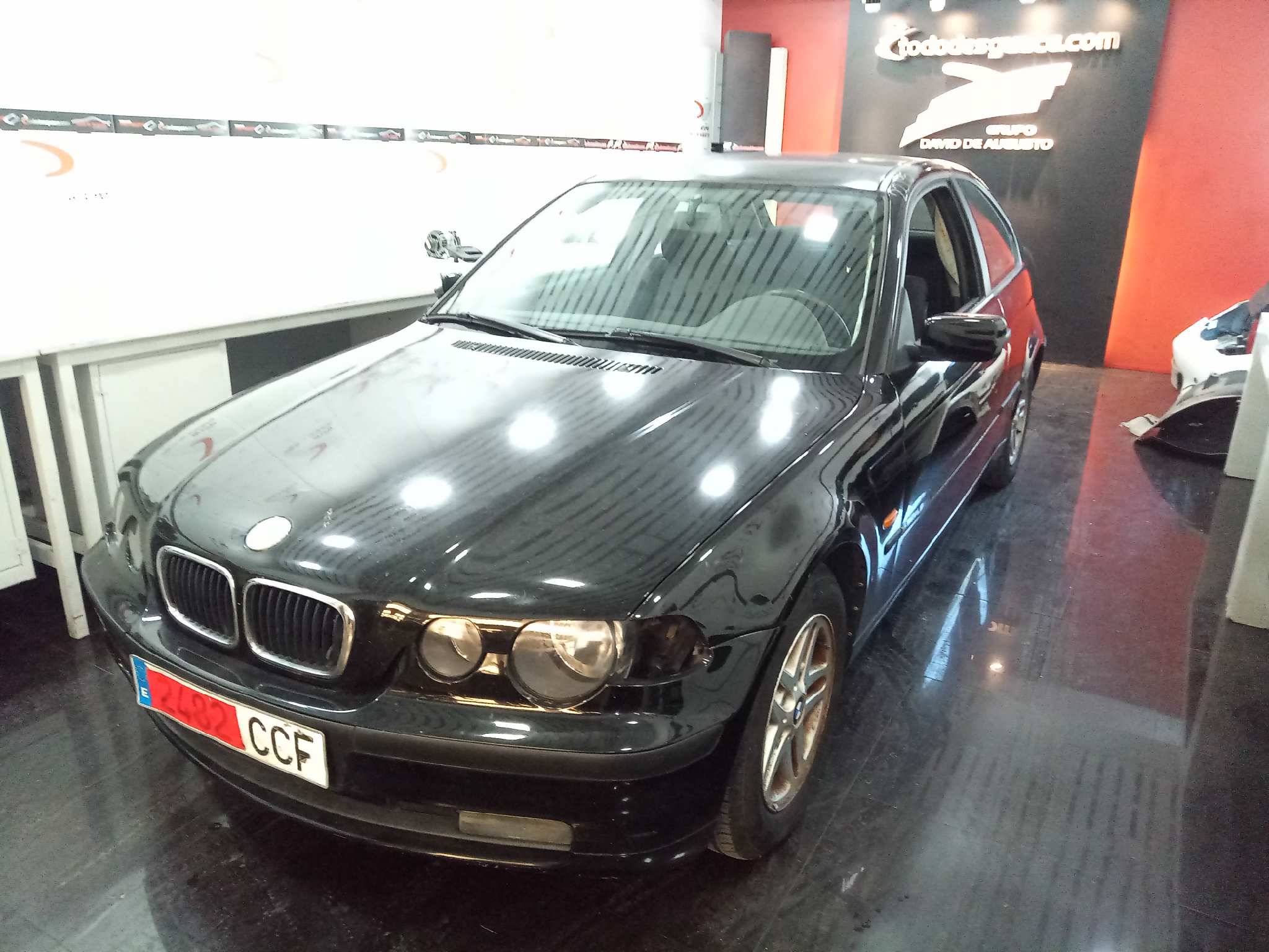 BMW SERIE 3 COMPACT (E46) 316ti   |   06.01 - 12.05 foto 2