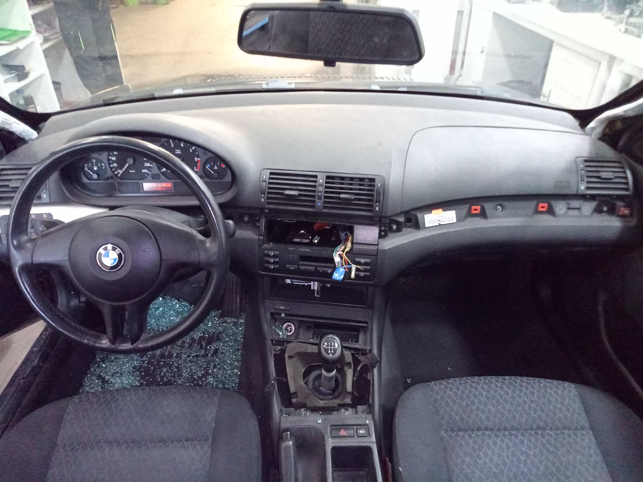 BMW SERIE 3 COMPACT (E46) 316ti   |   06.01 - 12.05