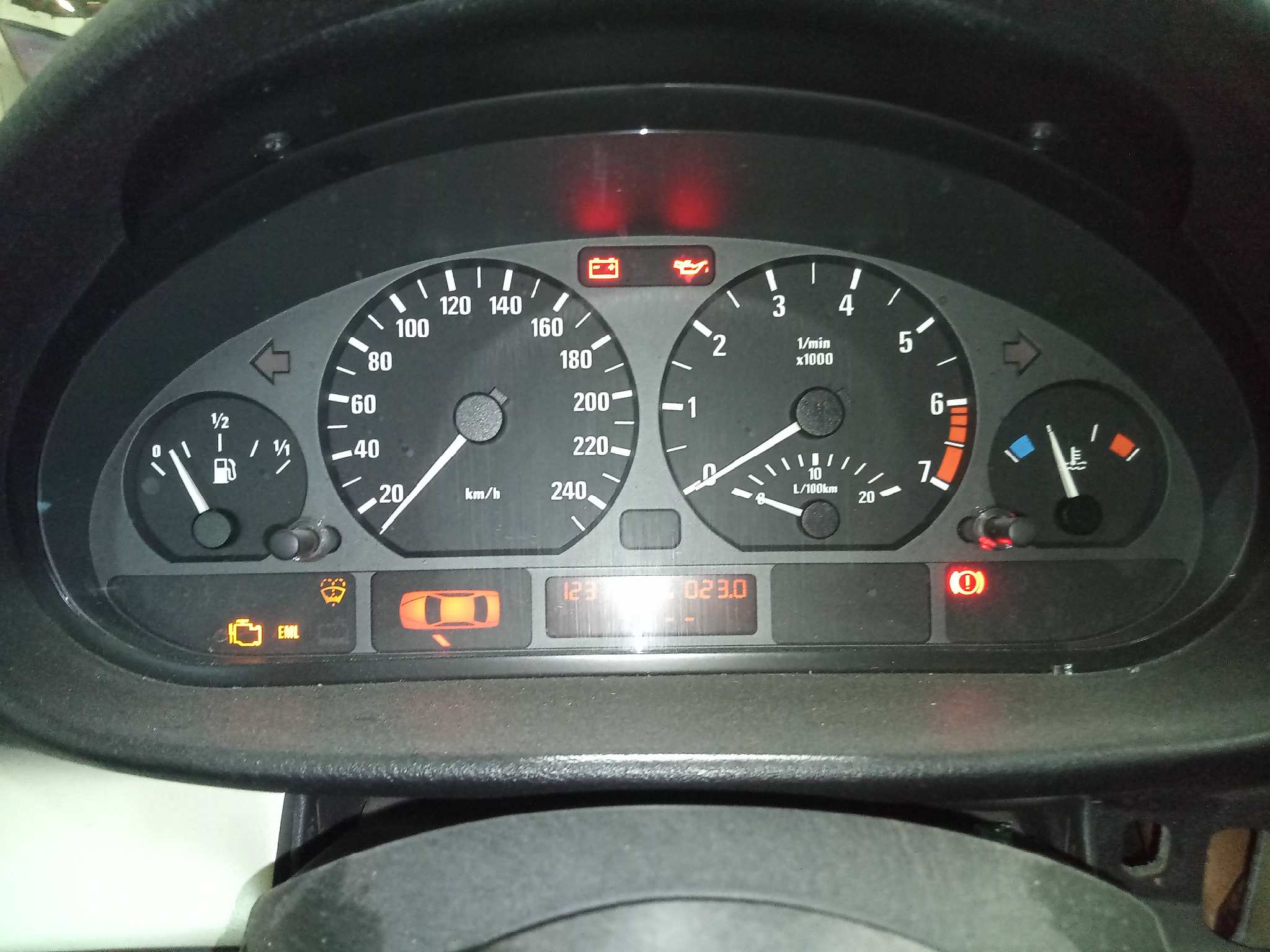 BMW SERIE 3 COMPACT (E46) 316ti   |   06.01 - 12.05