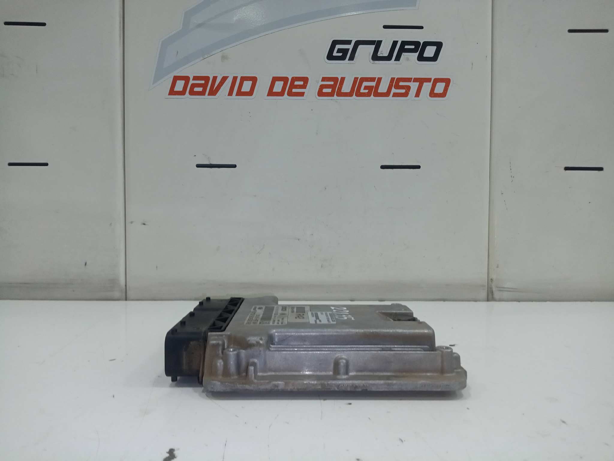 UCE ECU foto 3