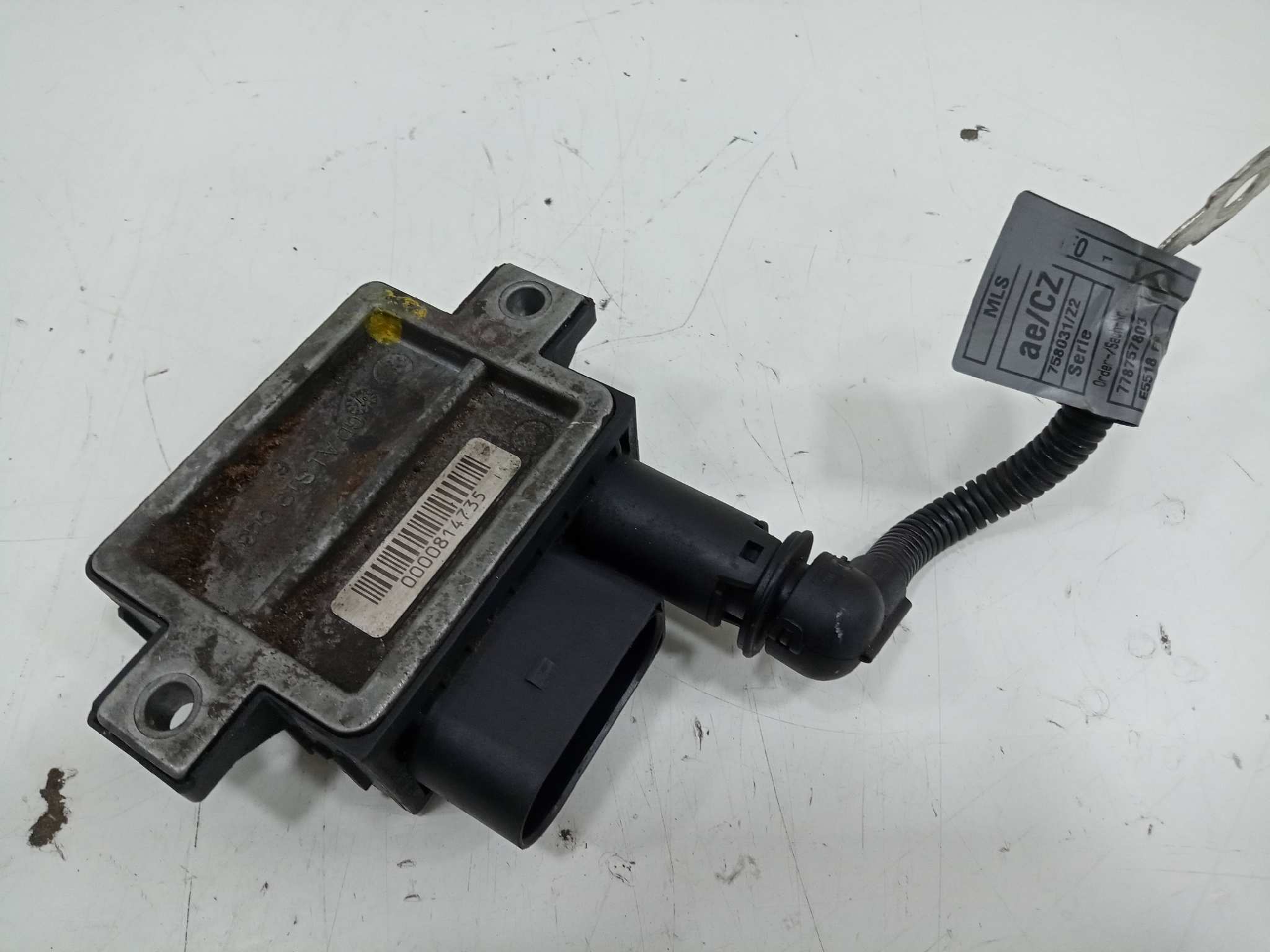CAJA PRECALENTAMIENTO BMW SERIE 3 BERLINA (E46) 320d   |   03.03 - 12.06