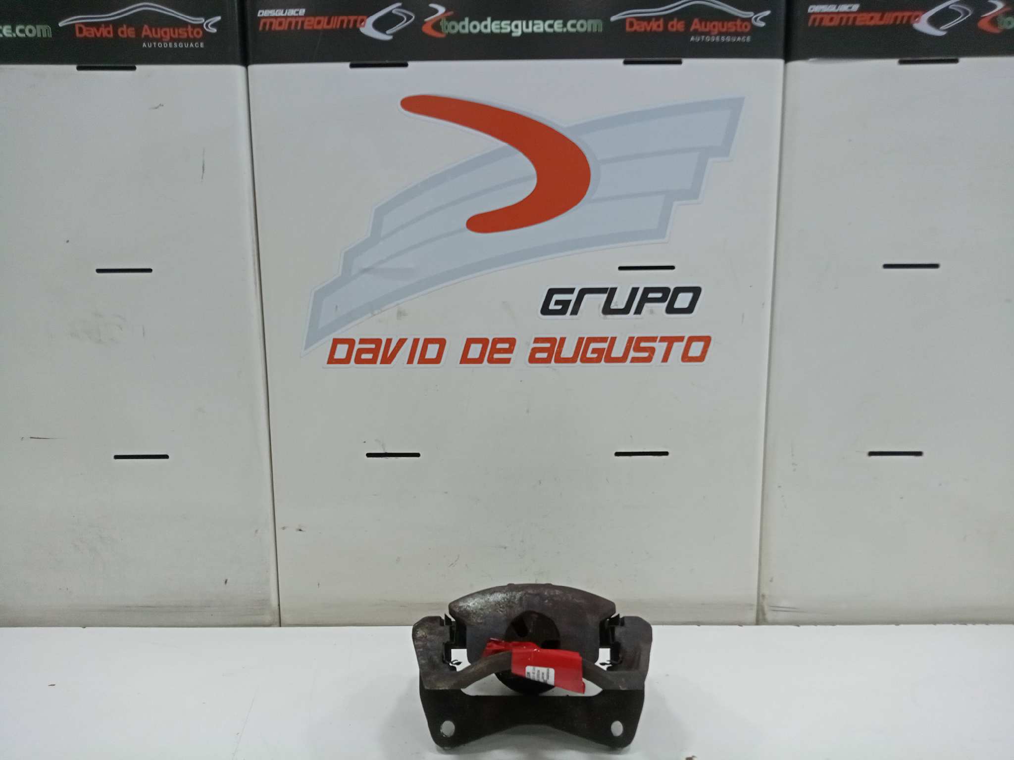 PINZA DE FRENO DELANTERA DERECHA