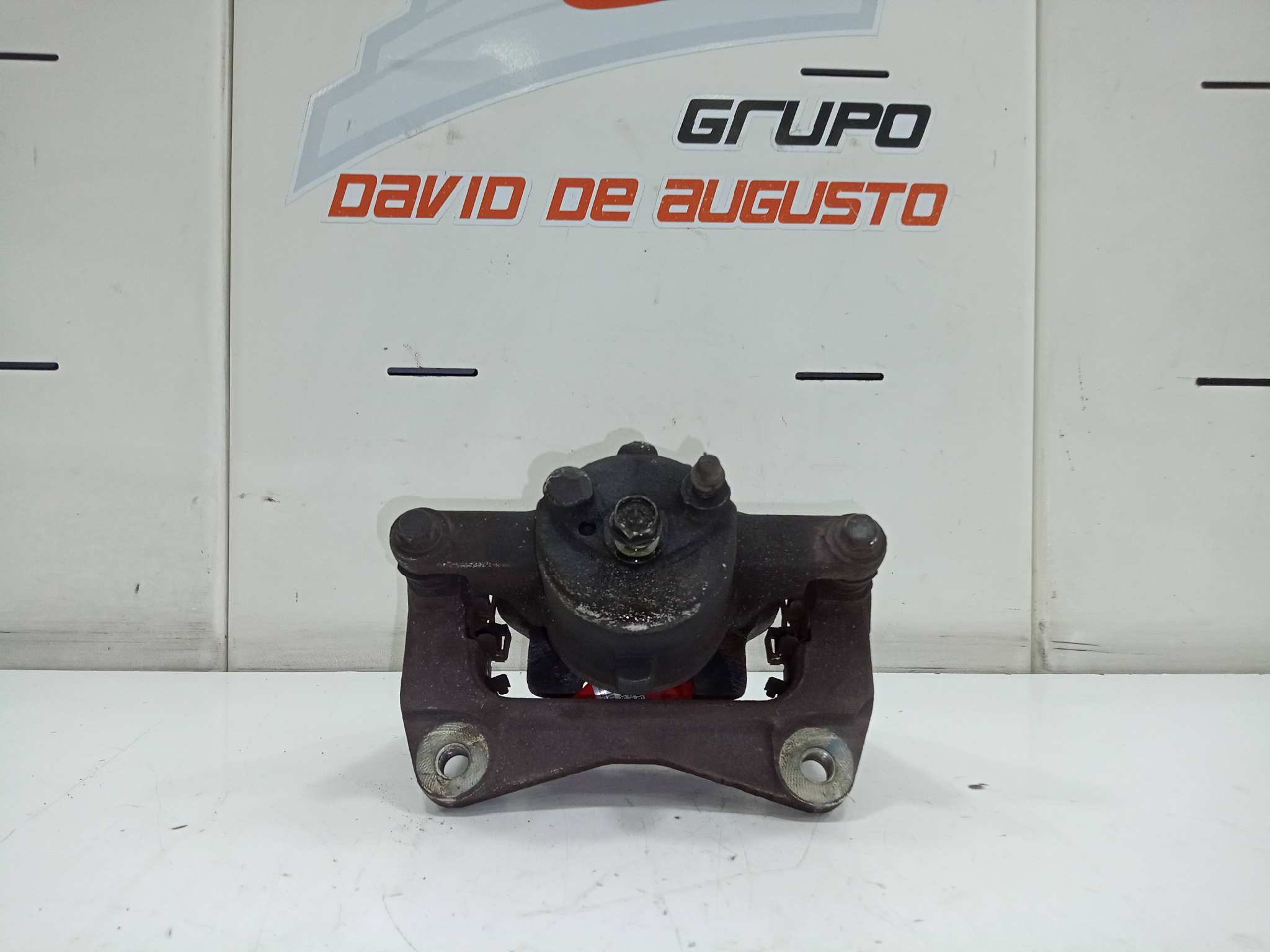 PINZA DE FRENO DELANTERA DERECHA foto 5