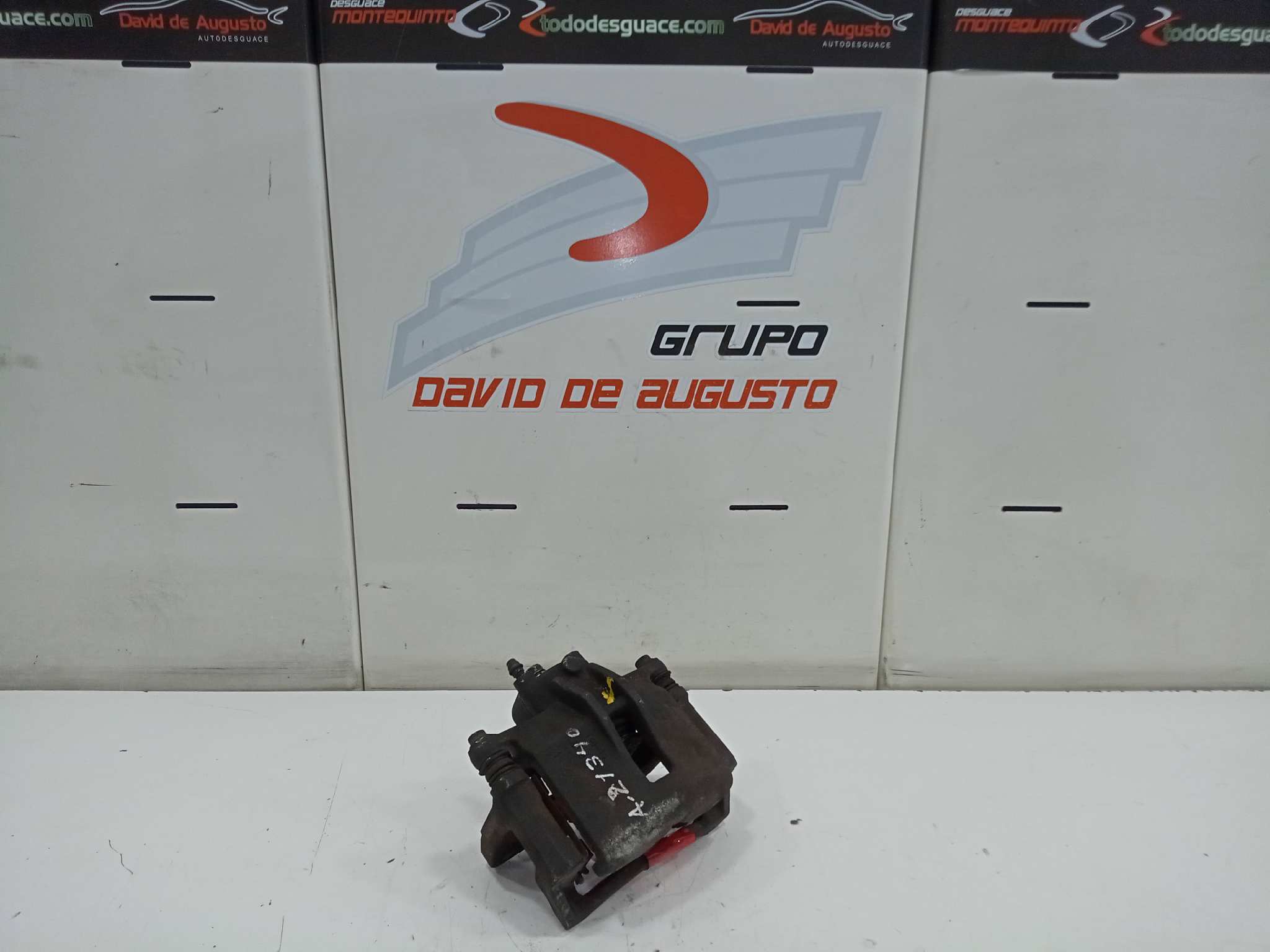PINZA DE FRENO DELANTERA DERECHA TOYOTA COROLLA (E12) 2.0 D-4D Linea Luna Berlina   |   10.01 - 12.04