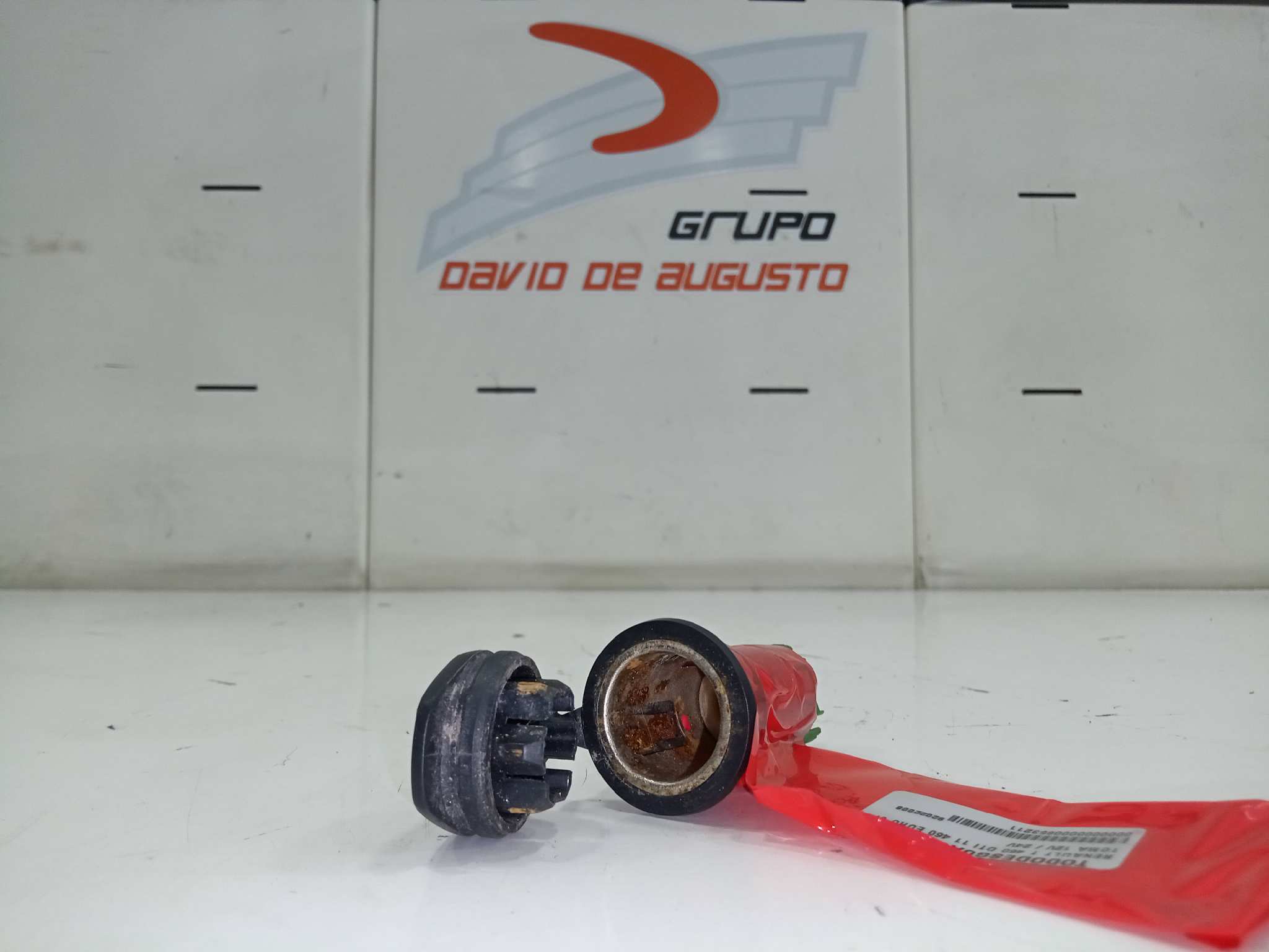 TOMA 12V / 24V RENAULT T 460 DTI 11 460 EURO VI