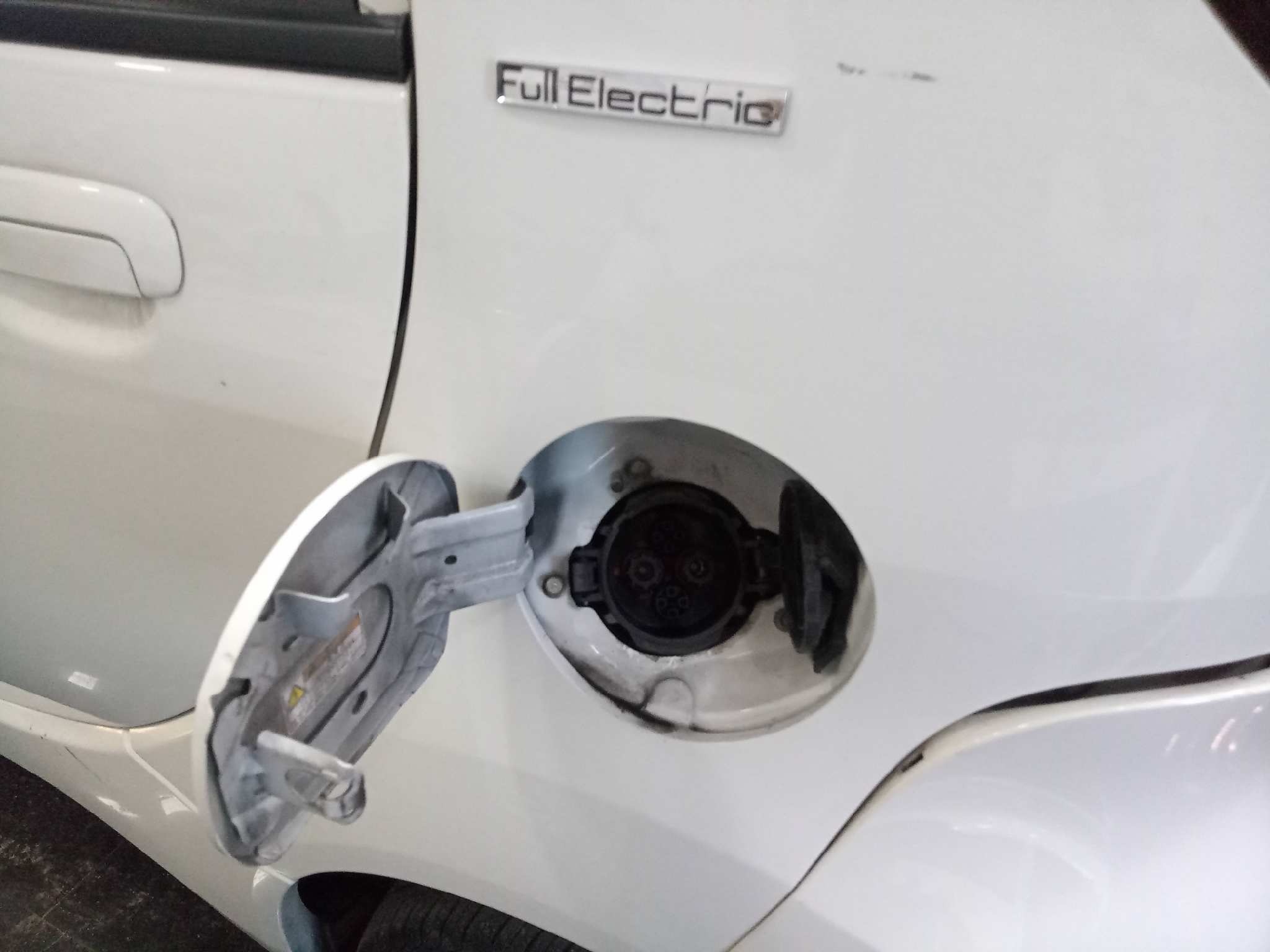 PEUGEOT ION Access   |   05.12 - 12.13 foto 11