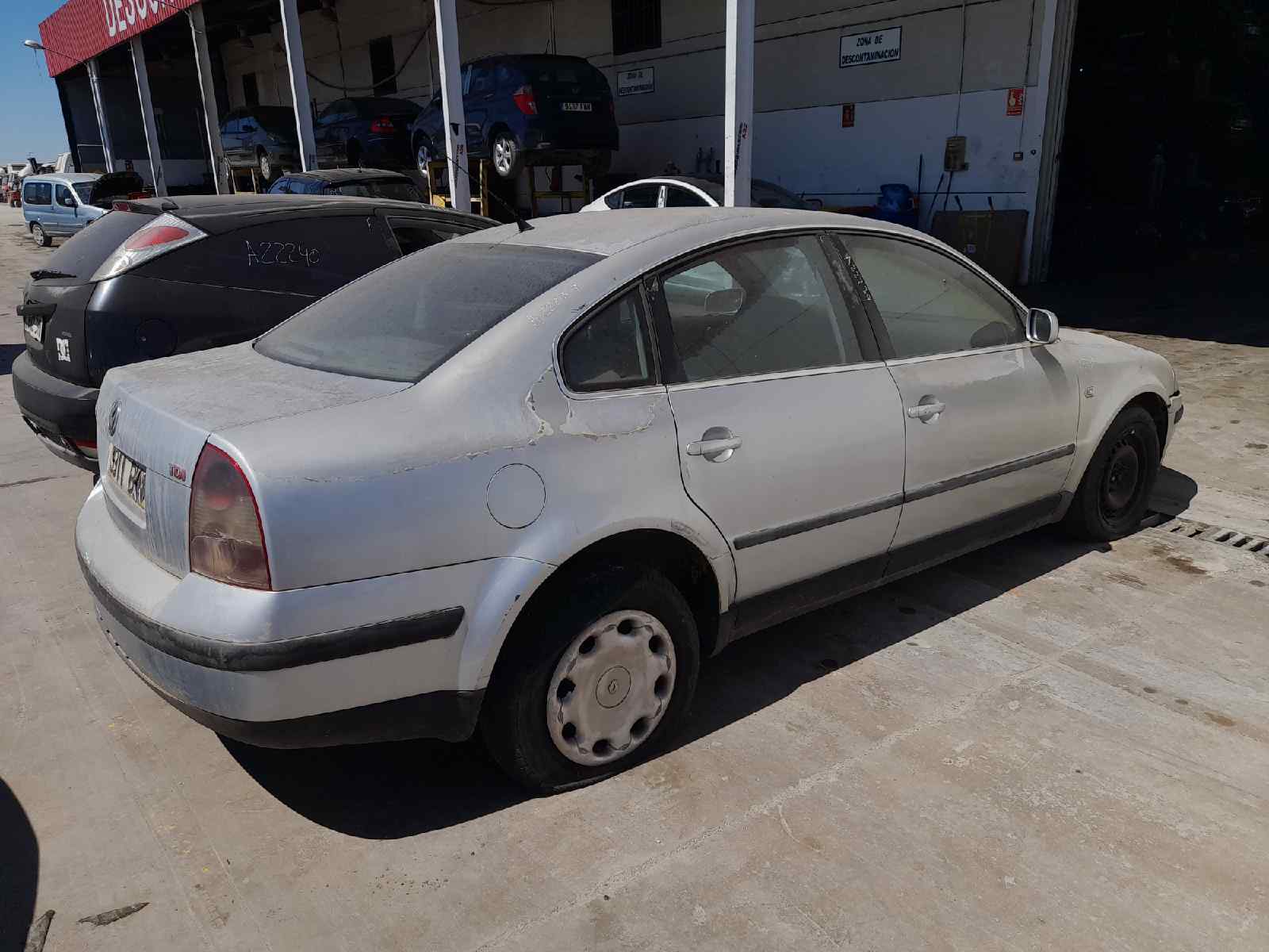 VOLKSWAGEN PASSAT BERLINA (3B3) Comfortline   |   10.00 - 12.04 foto 6