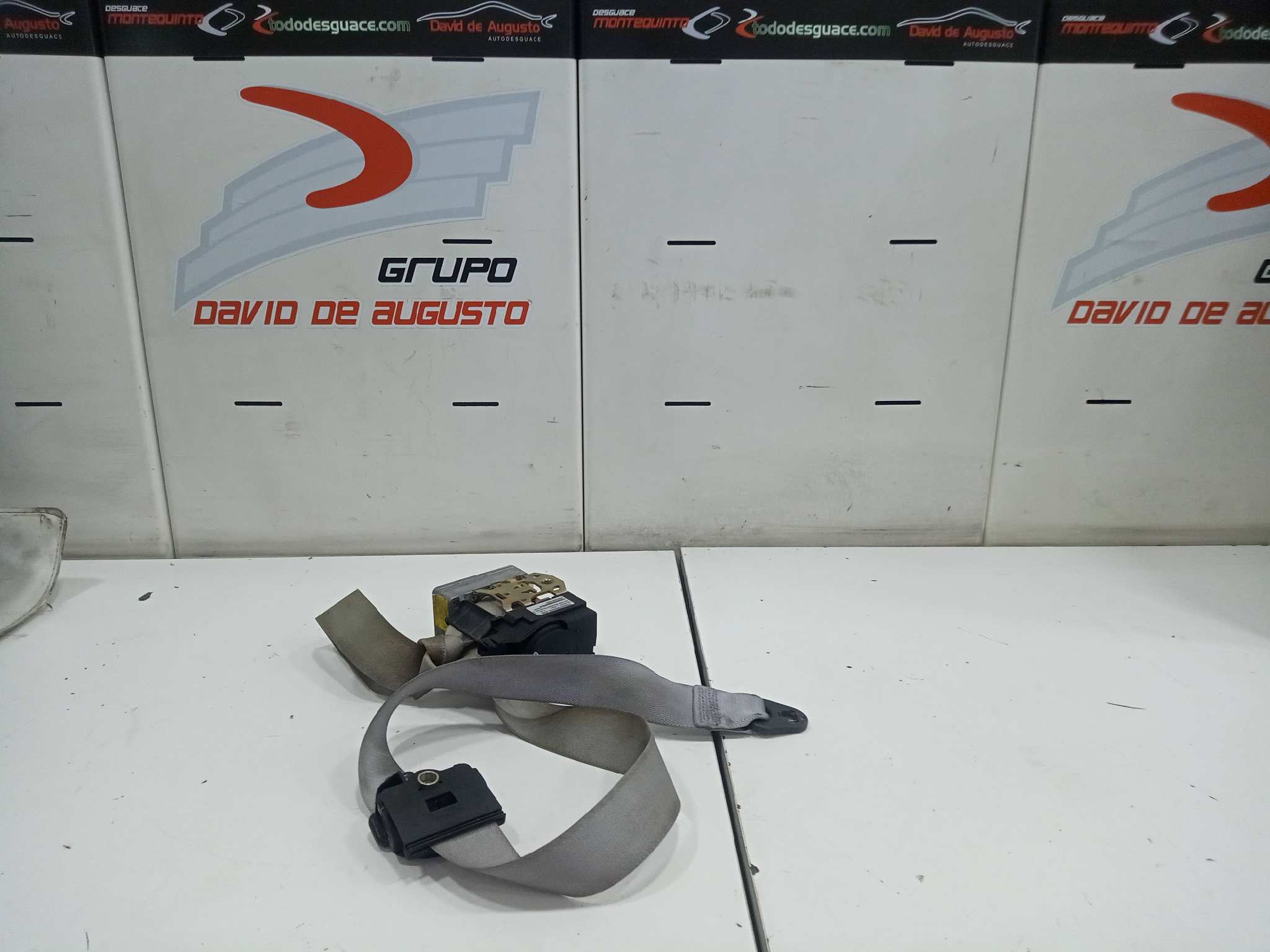 CINTURON SEGURIDAD DELANTERO DERECHO foto 5