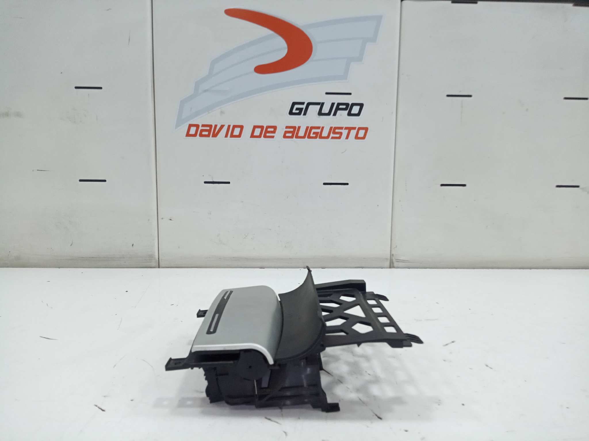 CENICERO AUDI A3 SPORTBACK (8P) 2.0 TDI Ambiente   |   09.04 - 12.08