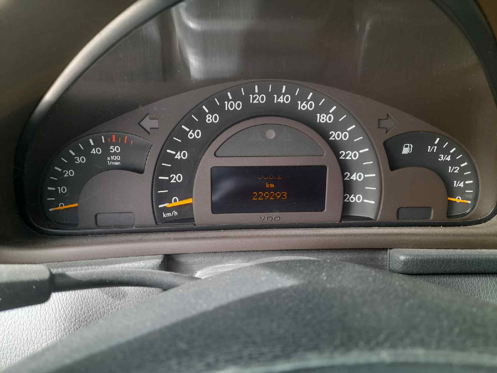 MERCEDES CLASE C (W203) BERLINA 220 CDI (203.006)   |   02.00 - 12.04 foto 9
