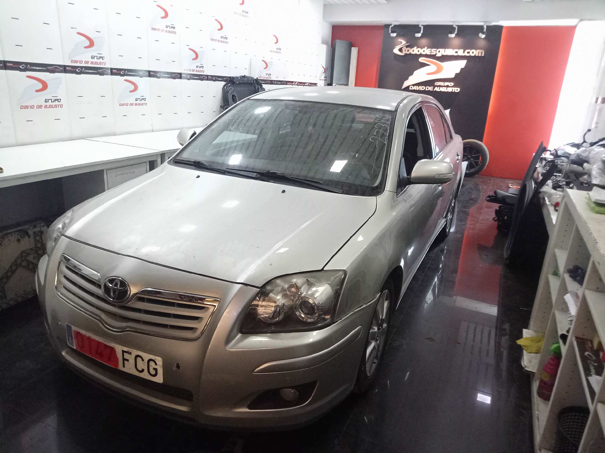 TOYOTA AVENSIS BERLINA (T25) 1.8 Sol Berlina (5-ptas)   |   01.03 - 12.09 foto 2