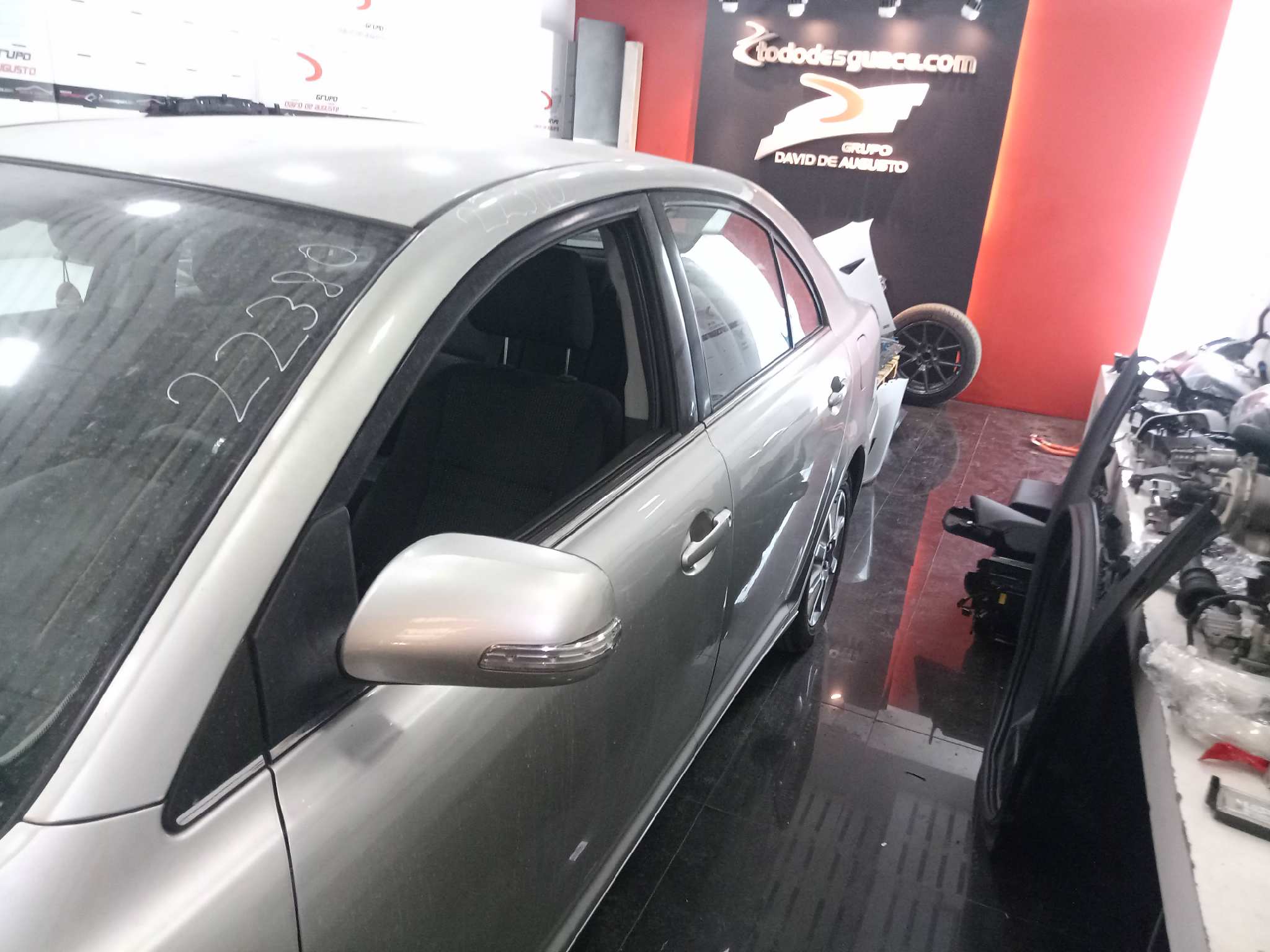 TOYOTA AVENSIS BERLINA (T25) 1.8 Sol Berlina (5-ptas)   |   01.03 - 12.09 foto 5