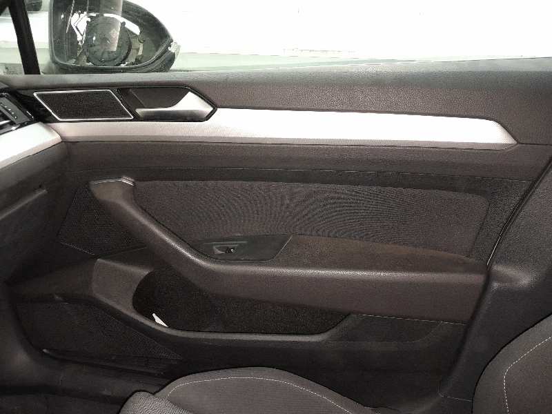 VOLKSWAGEN PASSAT VARIANT (3G5) BlueMotion   |   05.15 - ...
