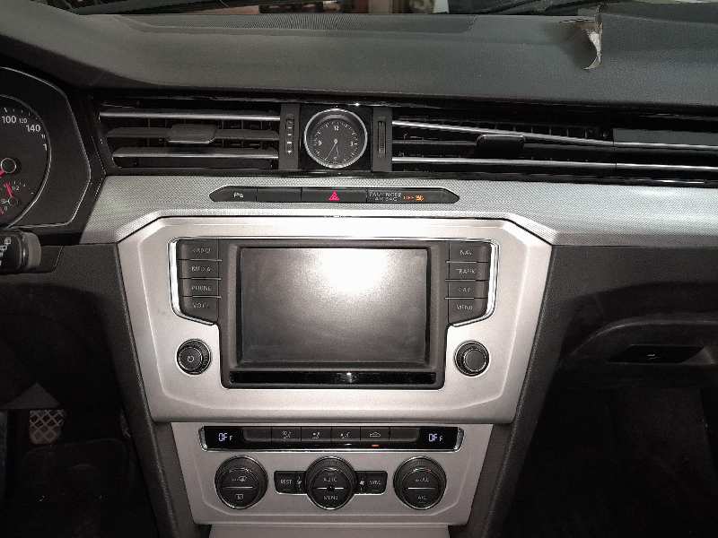 VOLKSWAGEN PASSAT VARIANT (3G5) BlueMotion   |   05.15 - ...
