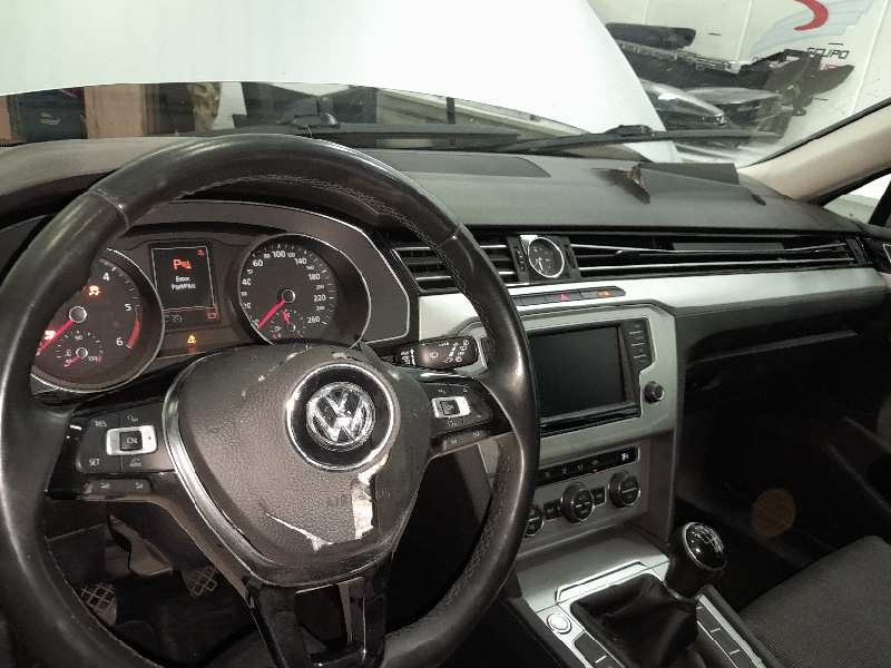 VOLKSWAGEN PASSAT VARIANT (3G5) BlueMotion   |   05.15 - ...