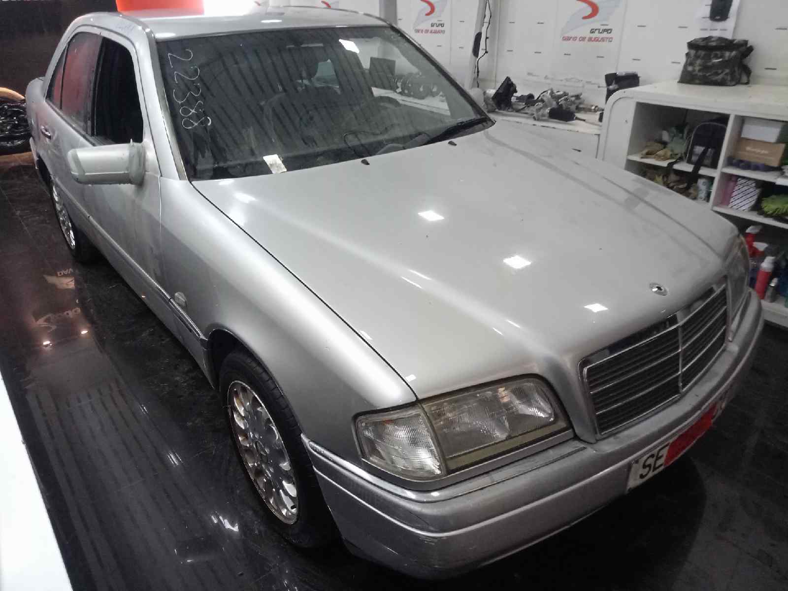 MERCEDES CLASE C (W202) BERLINA 220 Diesel (202.121)   |   05.93 - ... foto 3