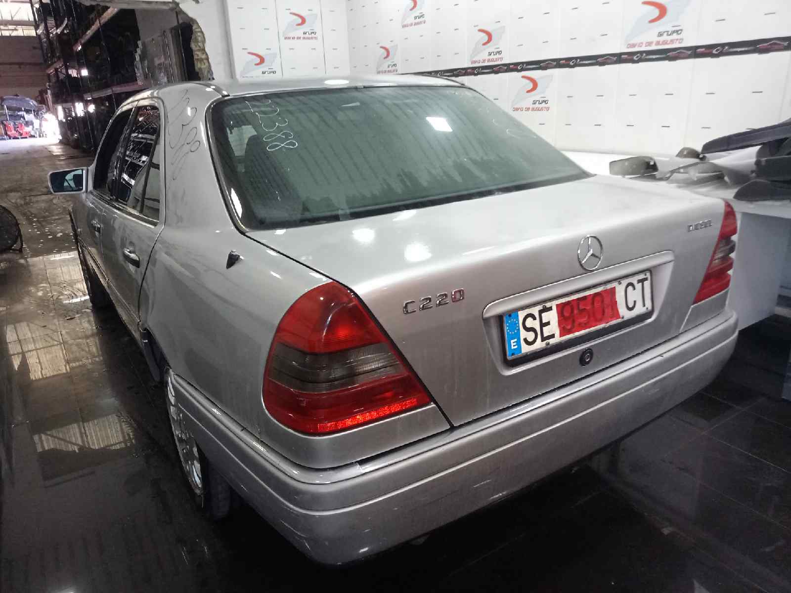 MERCEDES CLASE C (W202) BERLINA 220 Diesel (202.121)   |   05.93 - ... foto 6