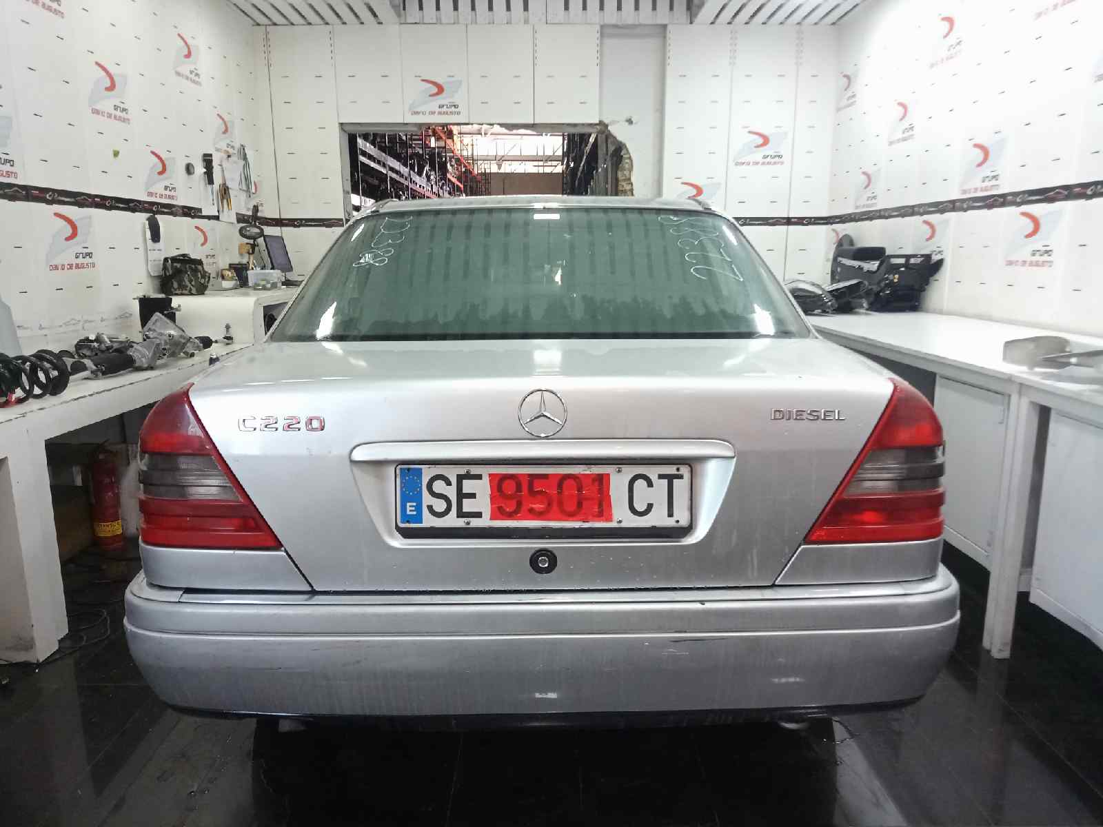 MERCEDES CLASE C (W202) BERLINA 220 Diesel (202.121)   |   05.93 - ... foto 8