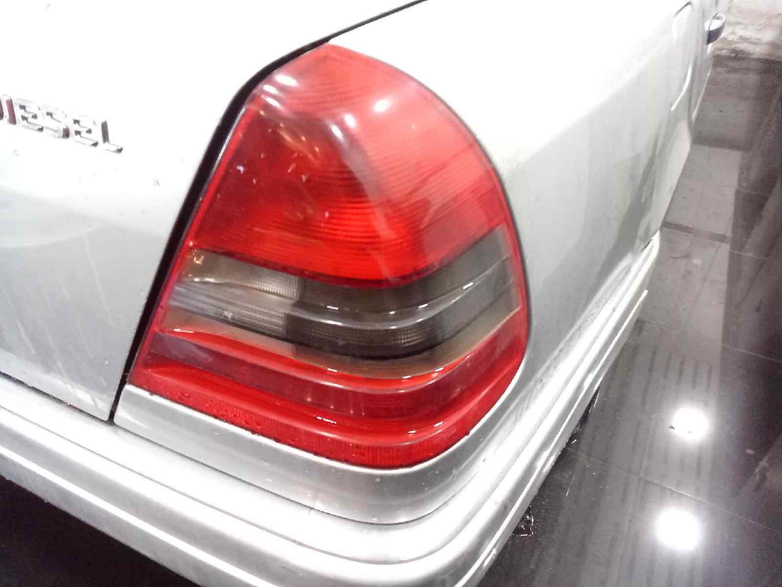 MERCEDES CLASE C (W202) BERLINA 220 Diesel (202.121)   |   05.93 - ... foto 12