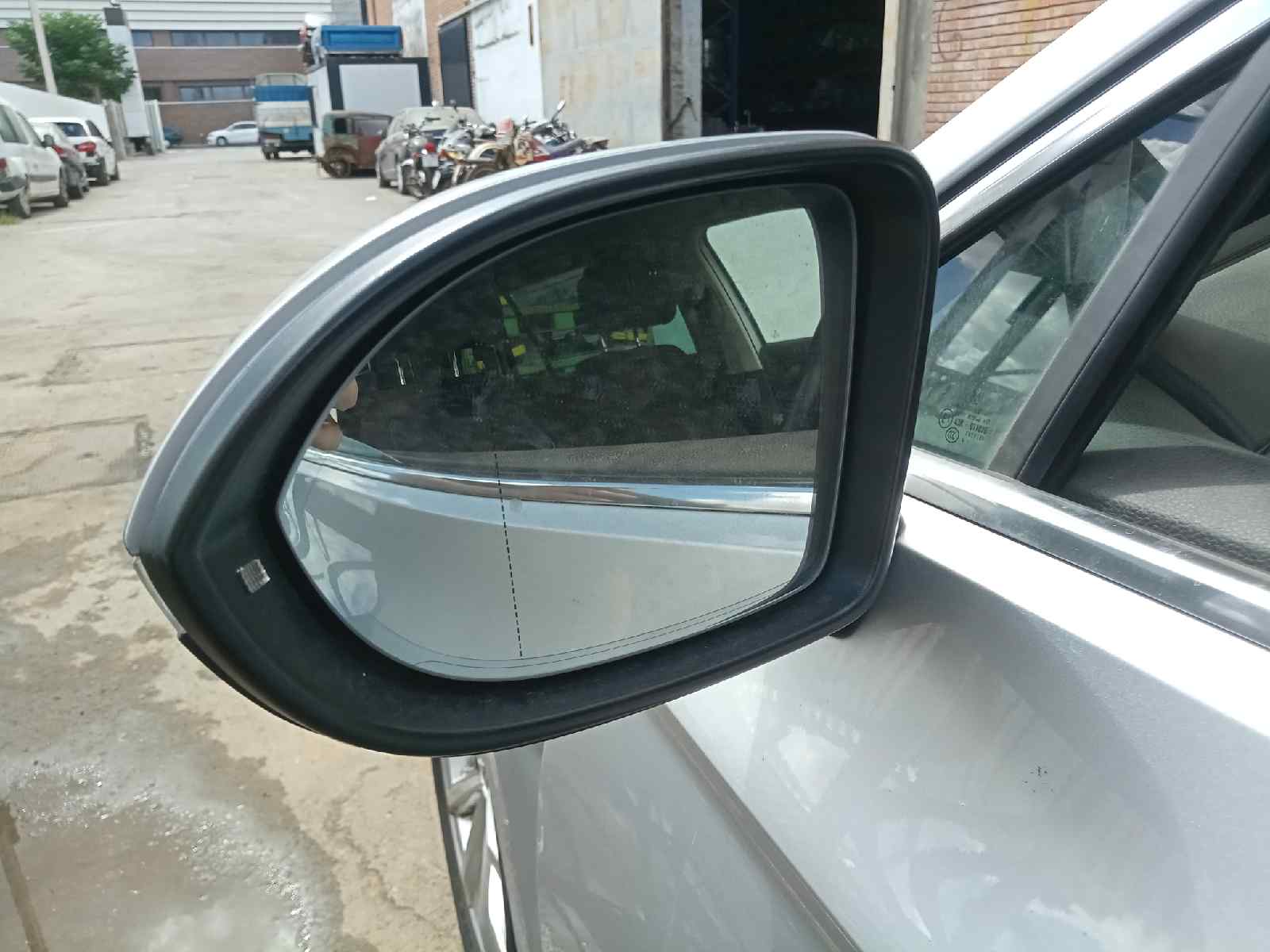 RETROVISOR IZQUIERDO