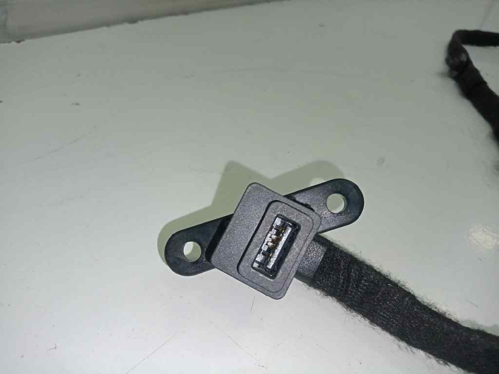 CABLE USB CONSOLA CENTRAL TESLA MODEL 3 BEV LONG RANGE AWD