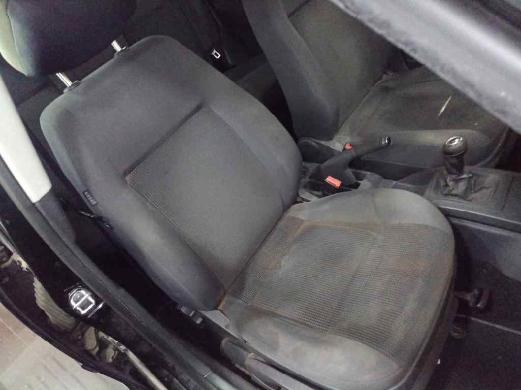 VOLKSWAGEN POLO (9N3) Advance   |   04.05 - 12.06