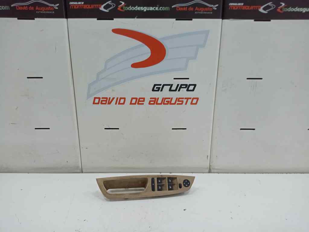 MANDO ELEVALUNAS DELANTERO DERECHO