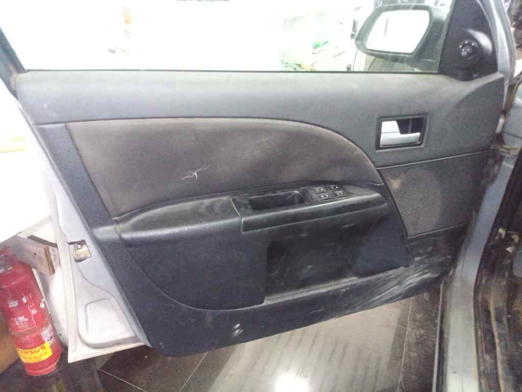 FORD MONDEO BERLINA (GE) Ambiente   |   08.02 - 12.03