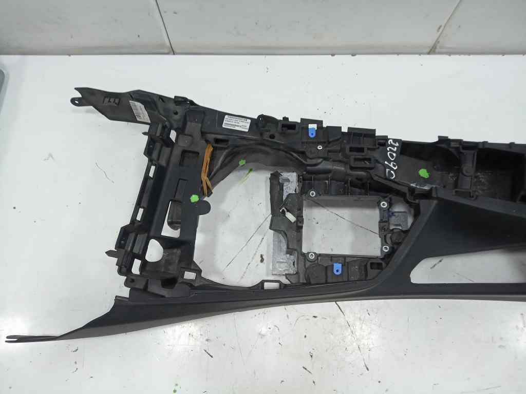 GUARNECIDO CENTRAL BMW SERIE 3 GRAN TURISMO (F34) 318d   |   03.13 - 12.15