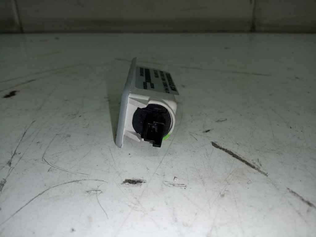 LUZ GUANTERA BMW SERIE 3 GRAN TURISMO (F34) 318d   |   03.13 - 12.15